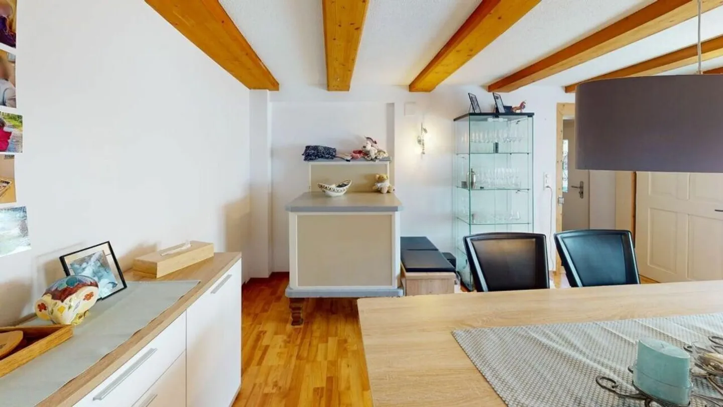 Maison résidentielle avec immense remise surface totale utilisable 395m2 - Photo 3 sur 23