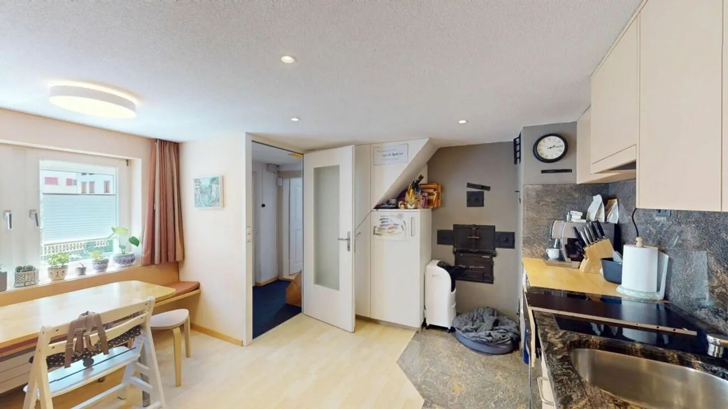 Maison résidentielle avec immense remise surface totale utilisable 395m2 - Photo 6 sur 23