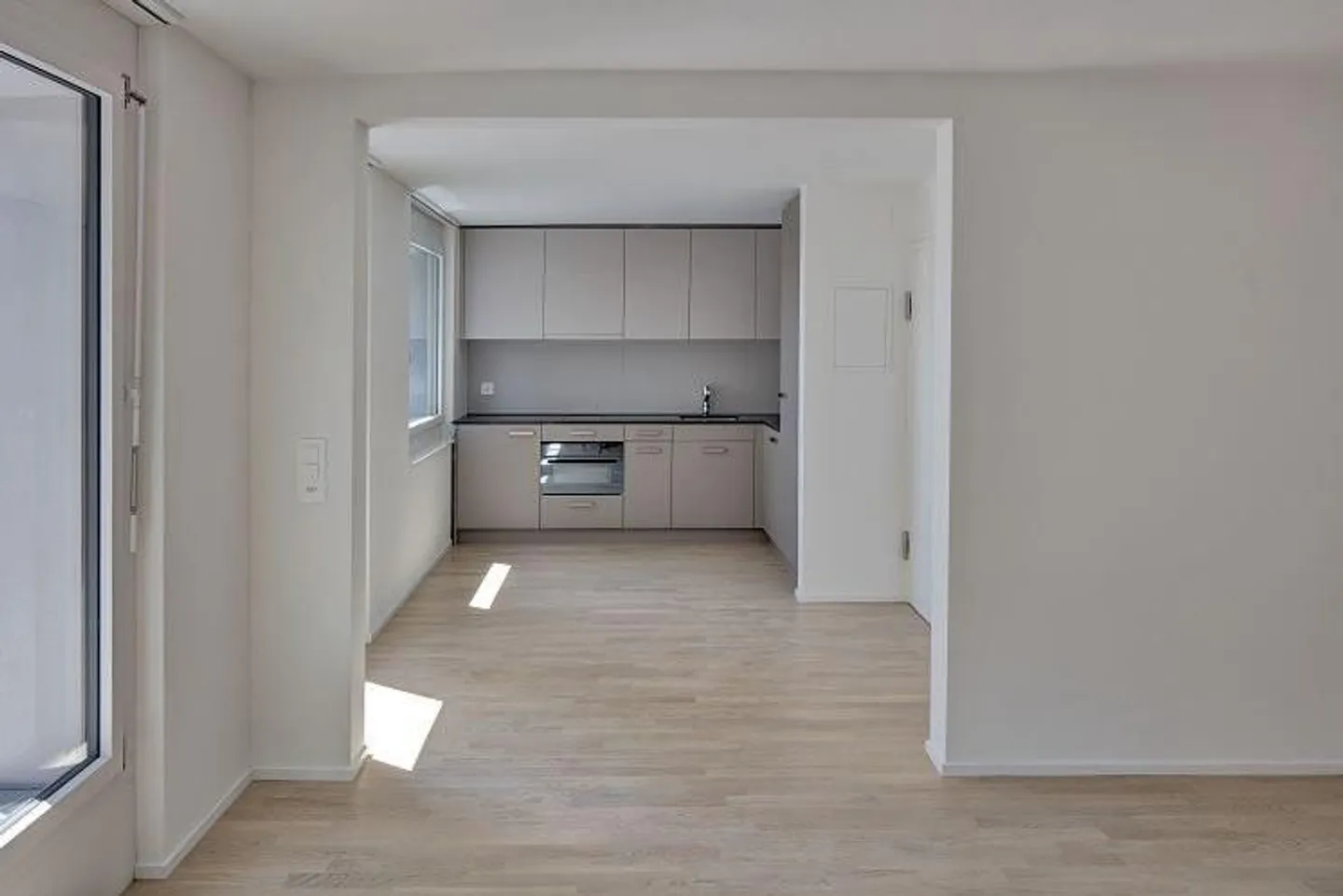 Beautiful apartment near Zurich HB - Photo 2 of 5