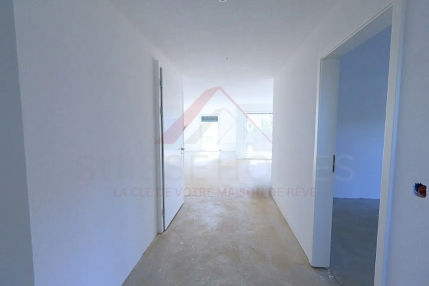 Elegance and Comfort - New 4.5 Room Apartment in a Peaceful Setting - Photo 9 of 20