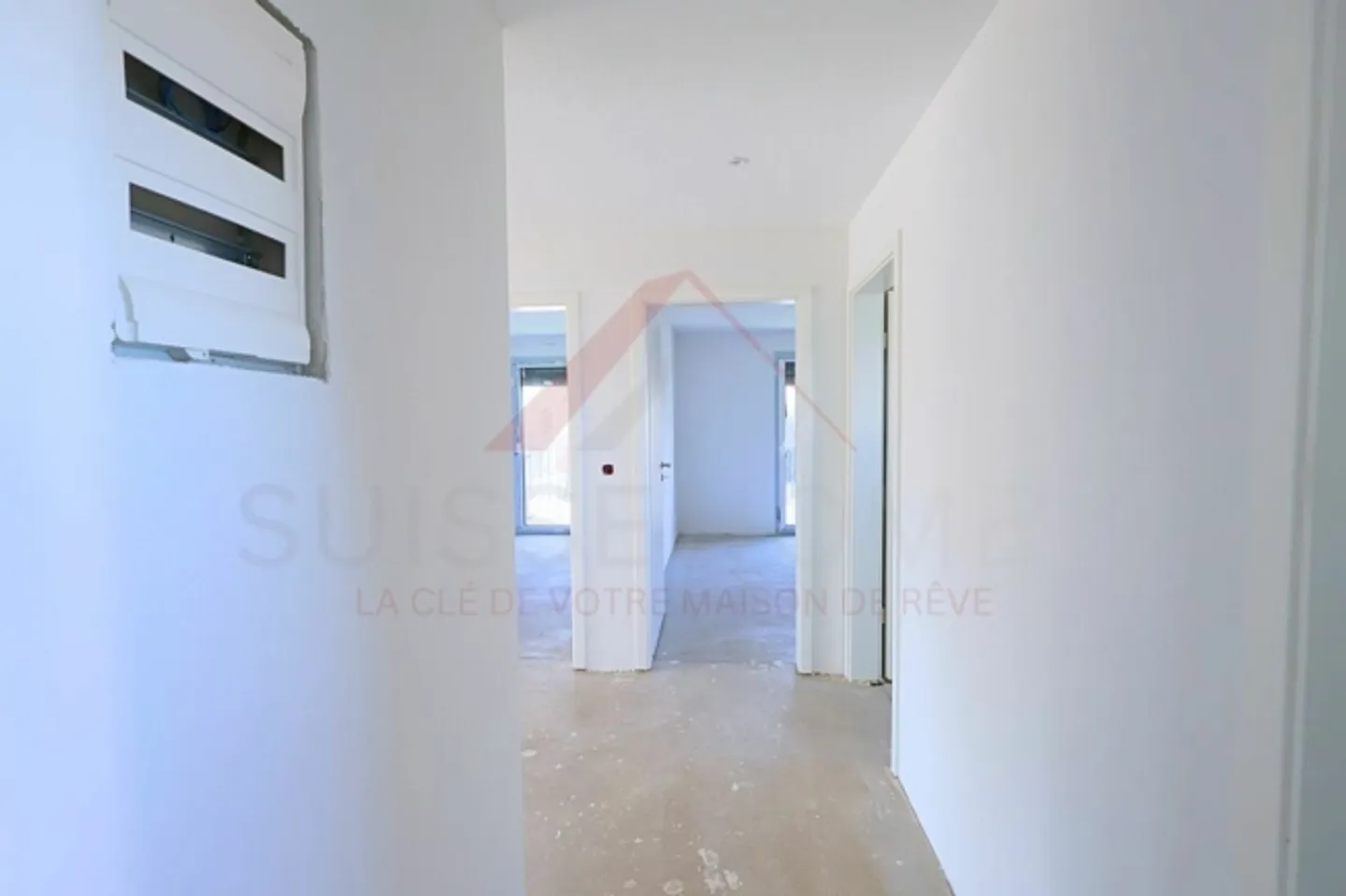 Elegance and Comfort - New 4.5 Room Apartment in a Peaceful Setting - Photo 10 of 20