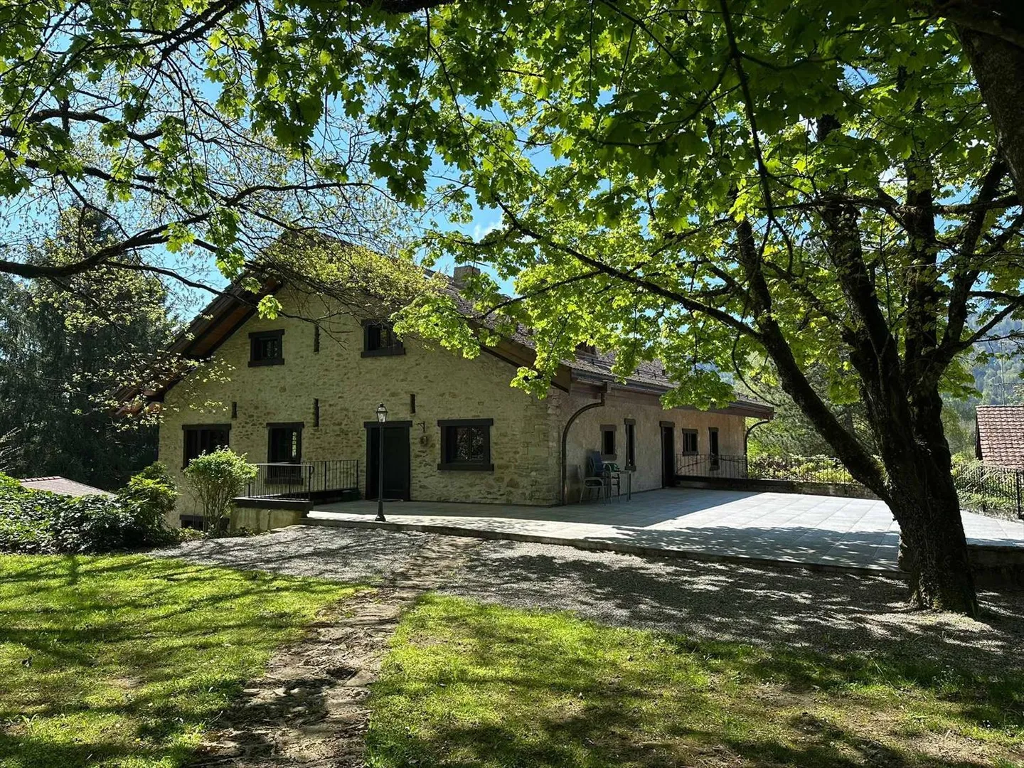 Occasione rara! Casa di campagna ai piedi del castello di Attalens - Foto 12 di 13