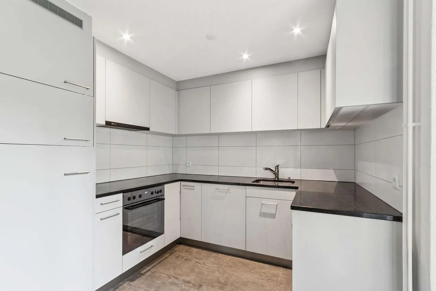 Maison individuelle dans un emplacement familial - Photo 2 sur 12