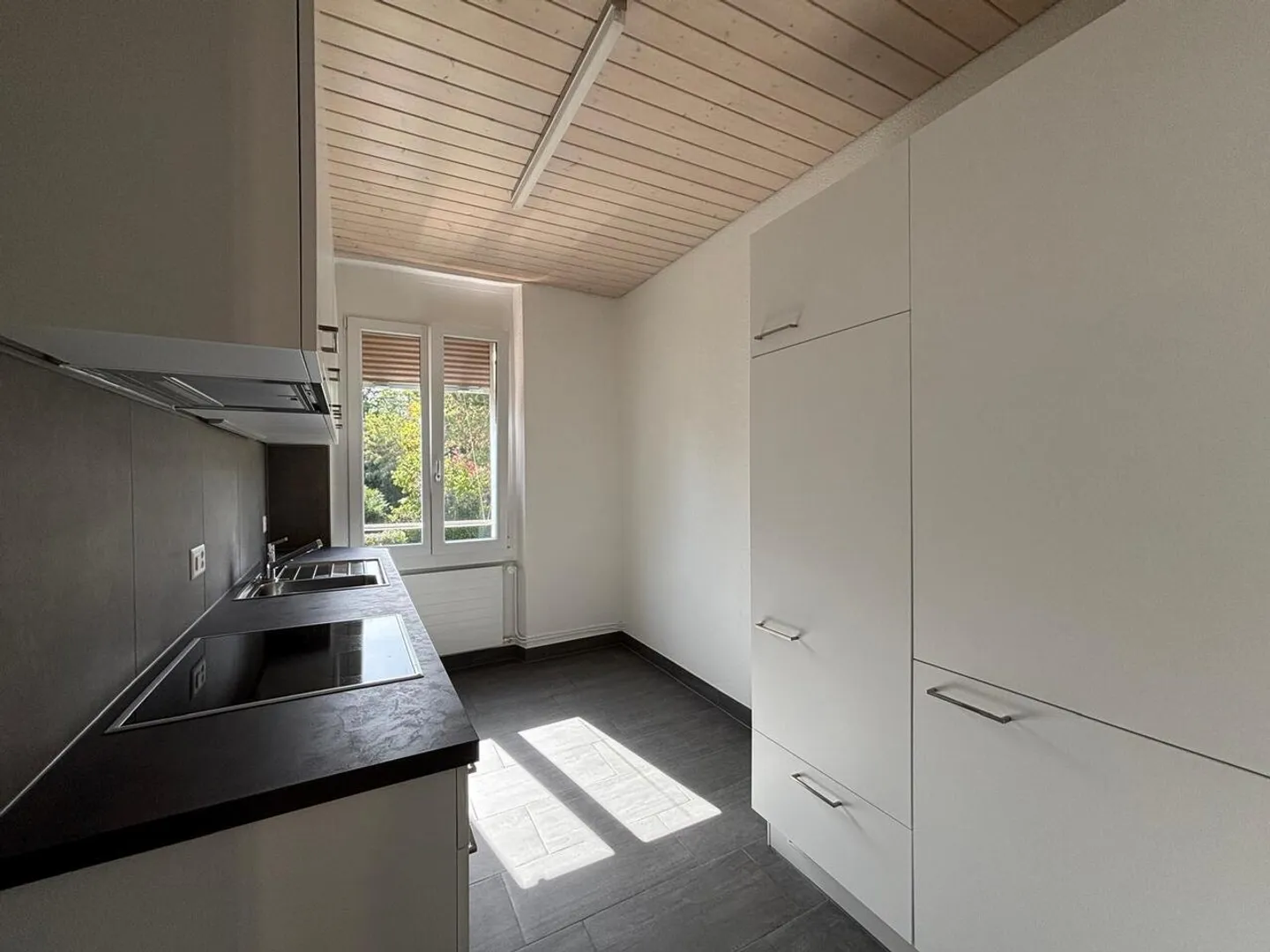 Incantevole appartamento di 3 stanze in Nelkenstrasse 4, Bienne - Foto 4 di 8