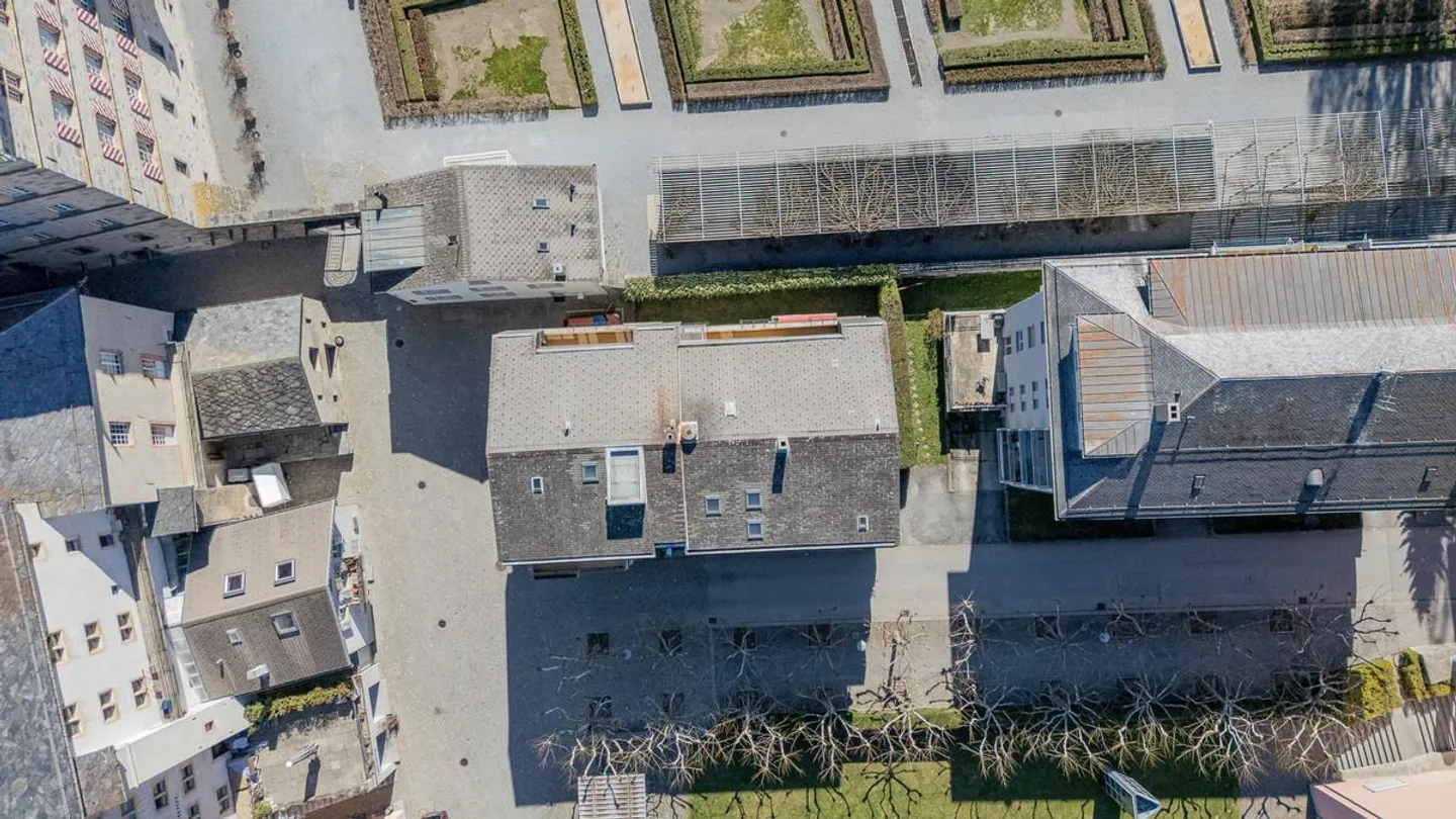 Spazio ufficio con appartamento monolocale in una posizione privilegiata a Brig - Foto 10 di 13