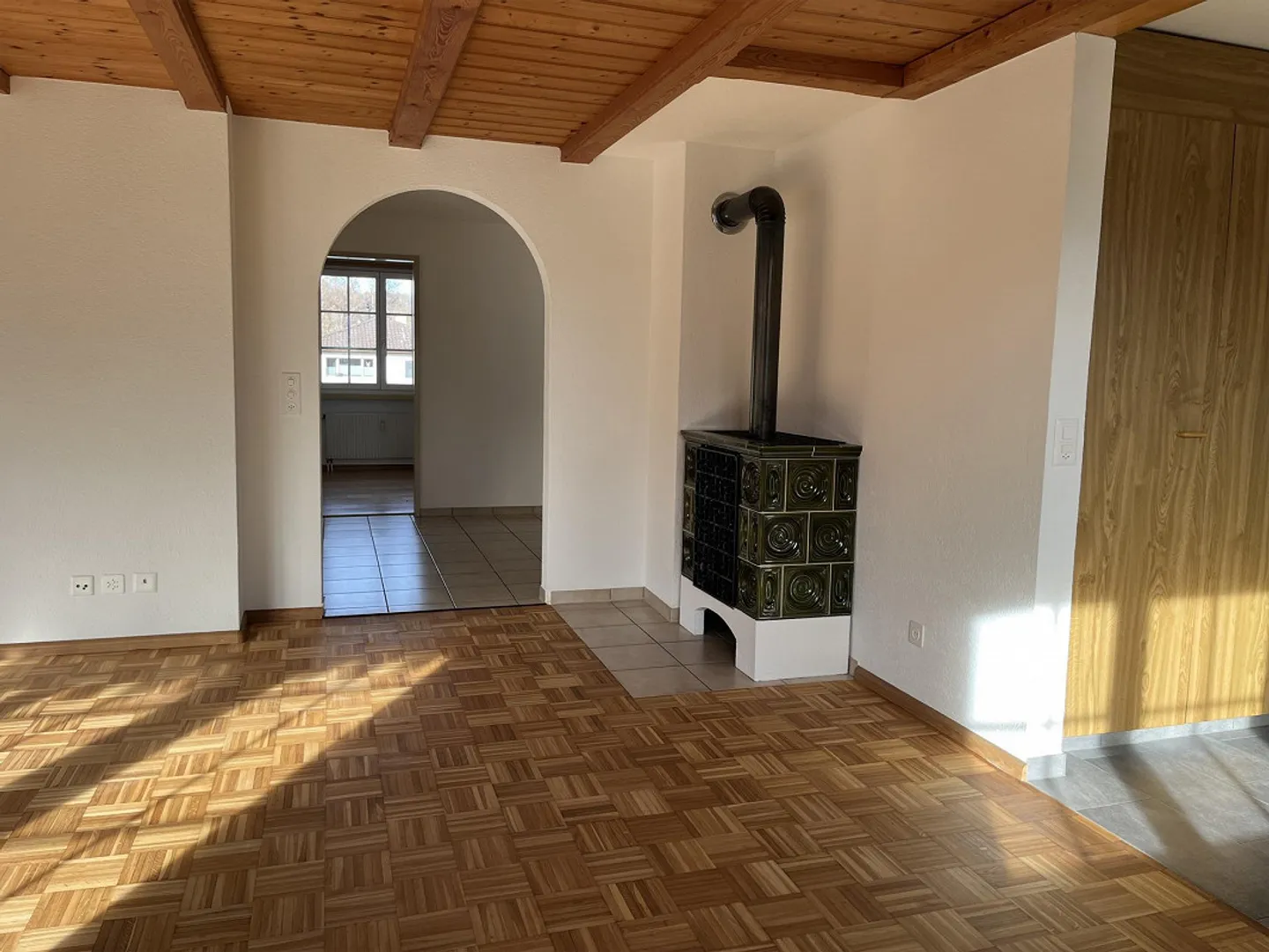 Geräumige Wohnung mit grossem Balkon - Foto 6 von 14