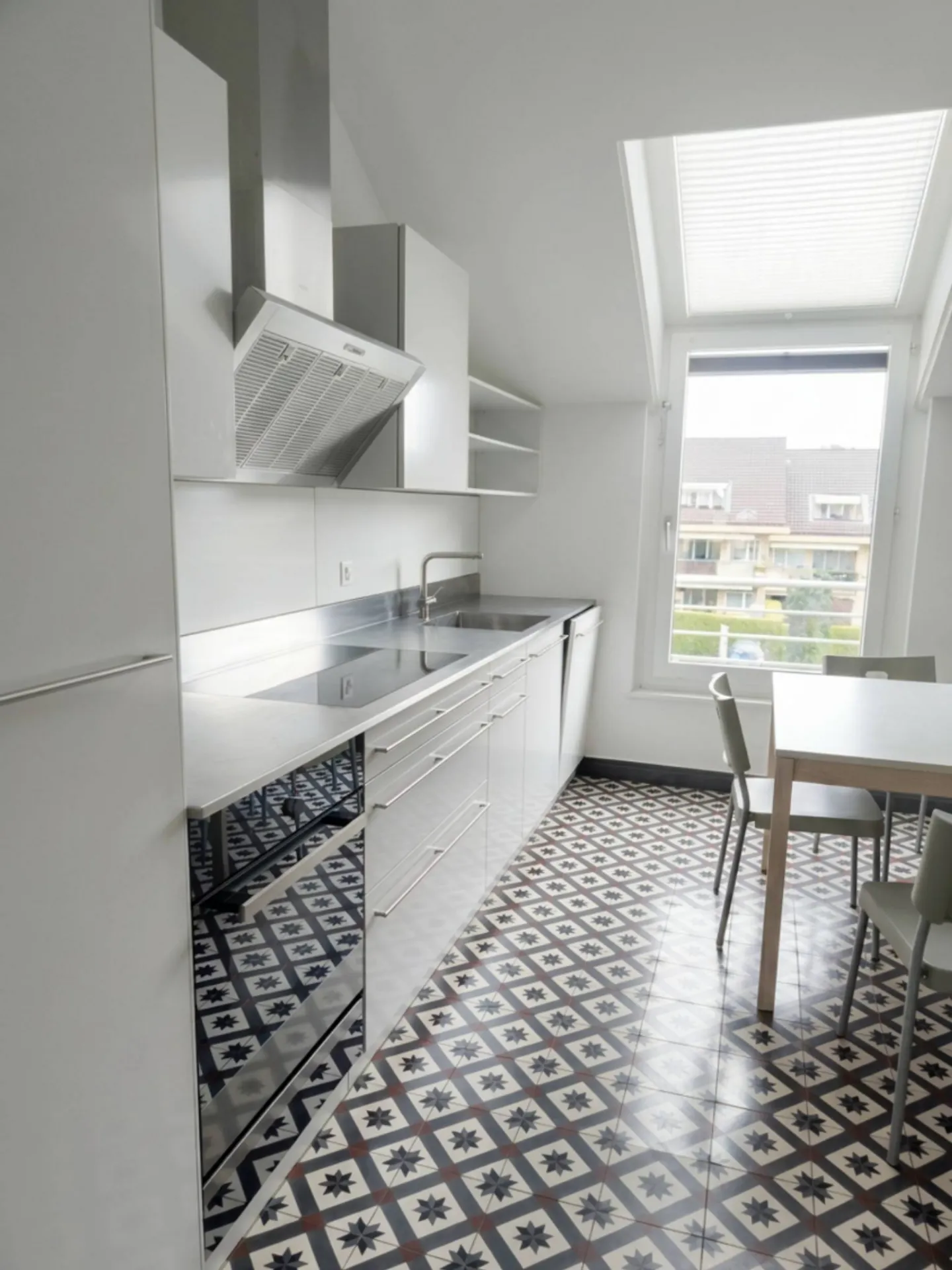 Top floor 6 rooms - Photo 2 of 7