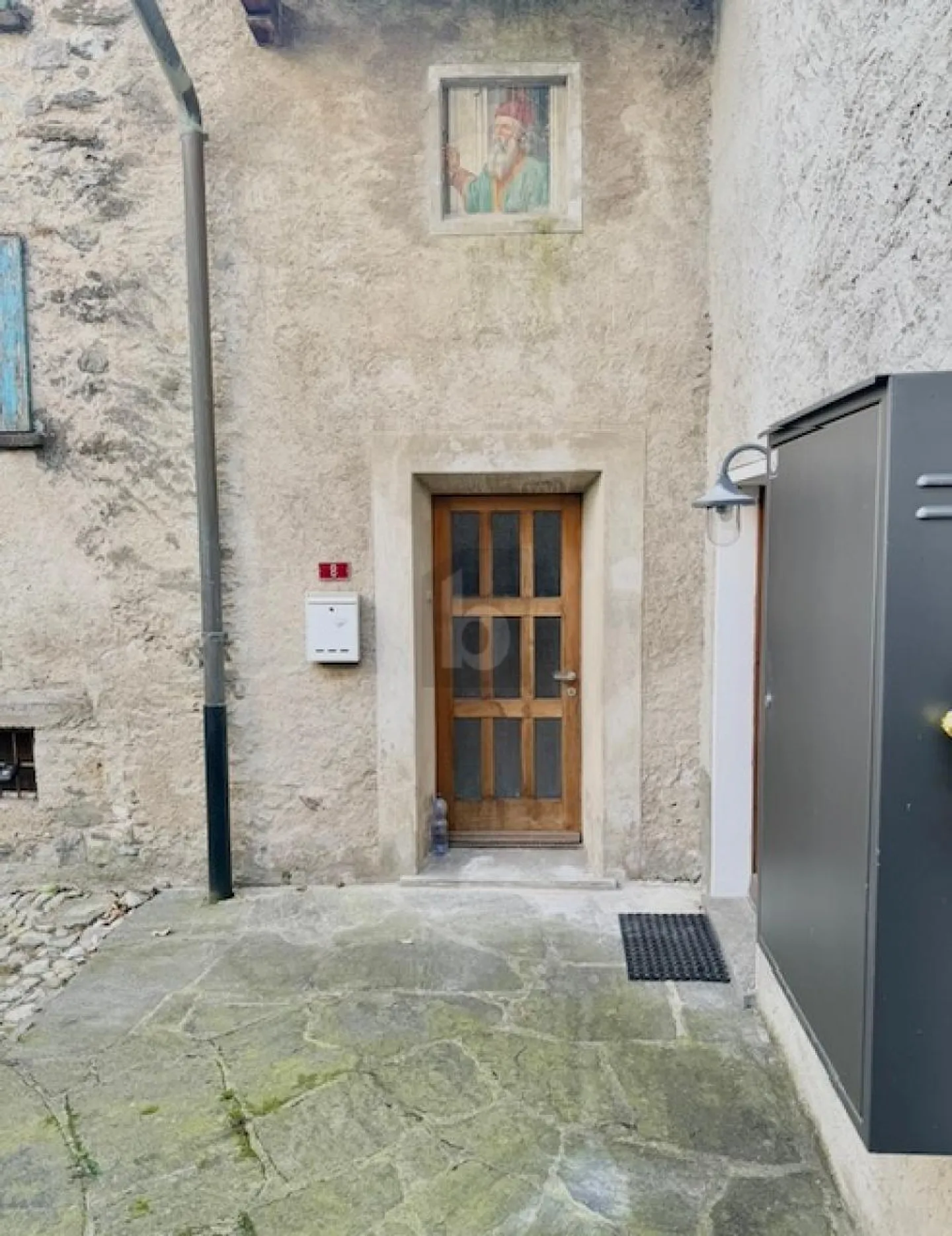 GERÄUMIGER RUSTIKAL MIT GROSSEN POTENZIAL - Foto 2 von 6