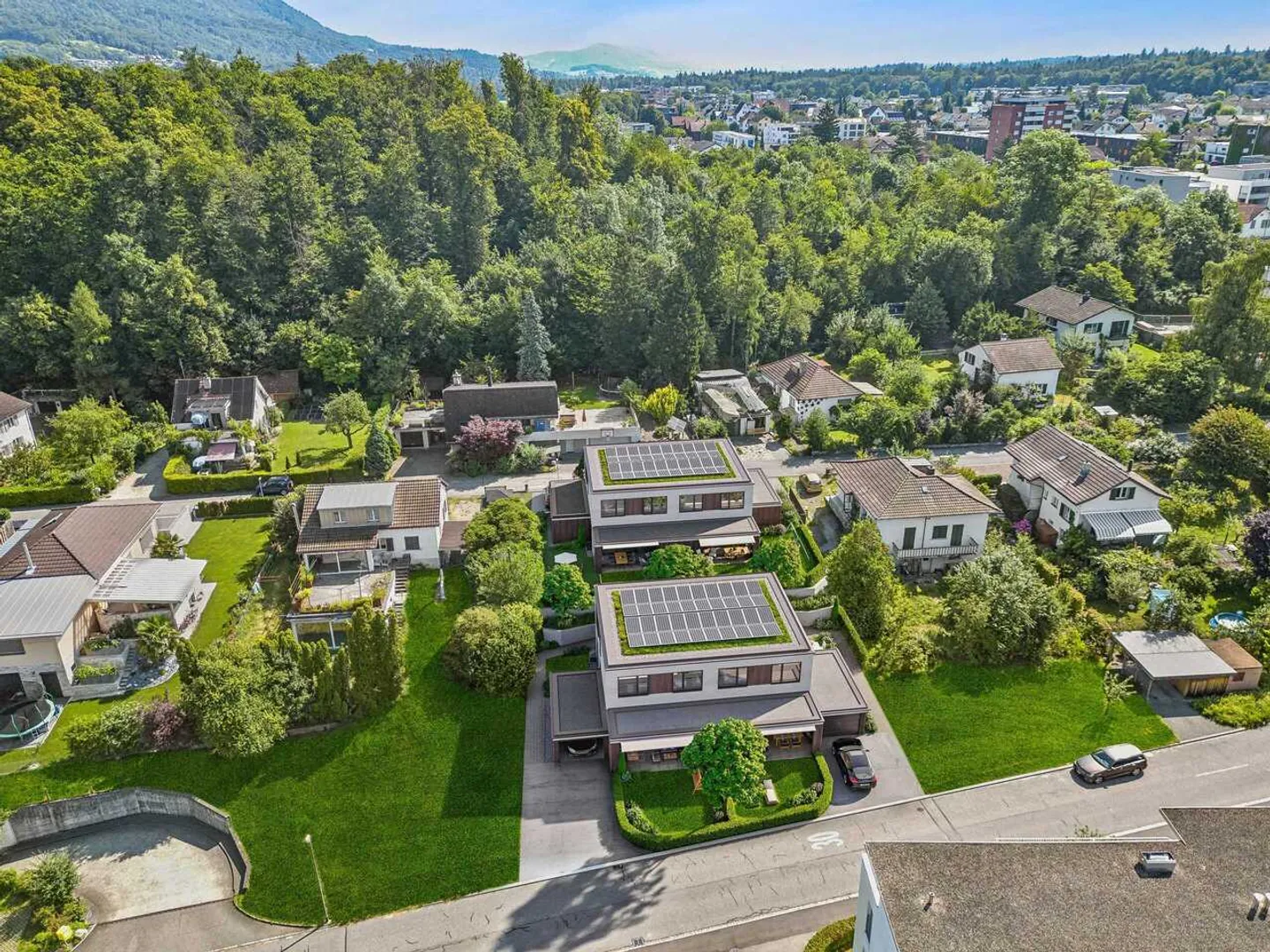 Architettura moderna incontra sostenibilità ad Aarau Rohr! – Casa bifamiliare di 5,5 locali con giardino e impianto fotovoltaico! - Foto 12 di 13