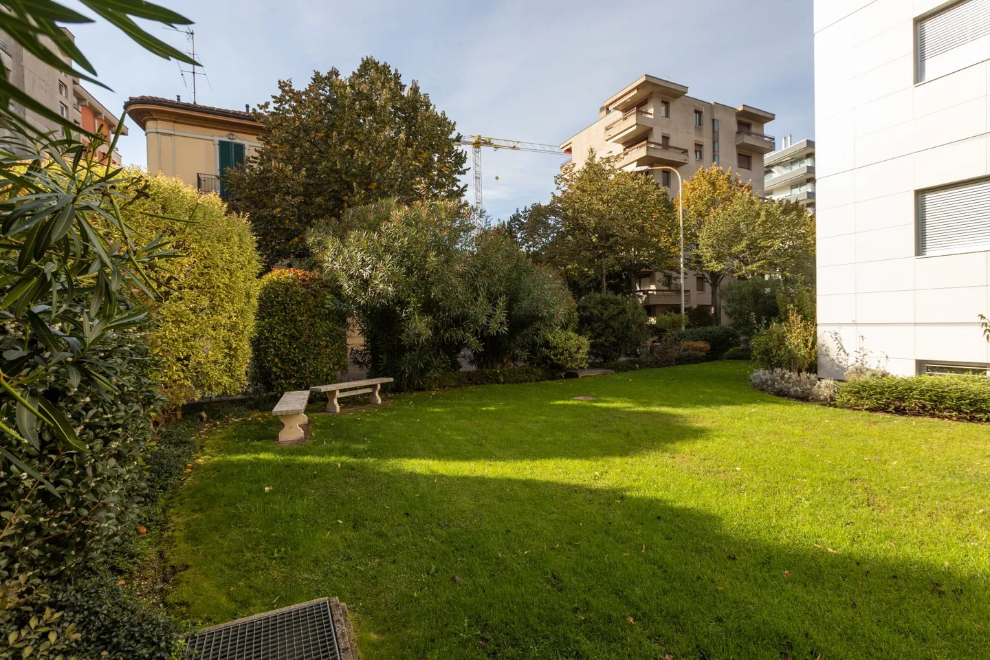 Appartement moderne de 3,5 pièces à louer dans un emplacement central - Photo 2 sur 11