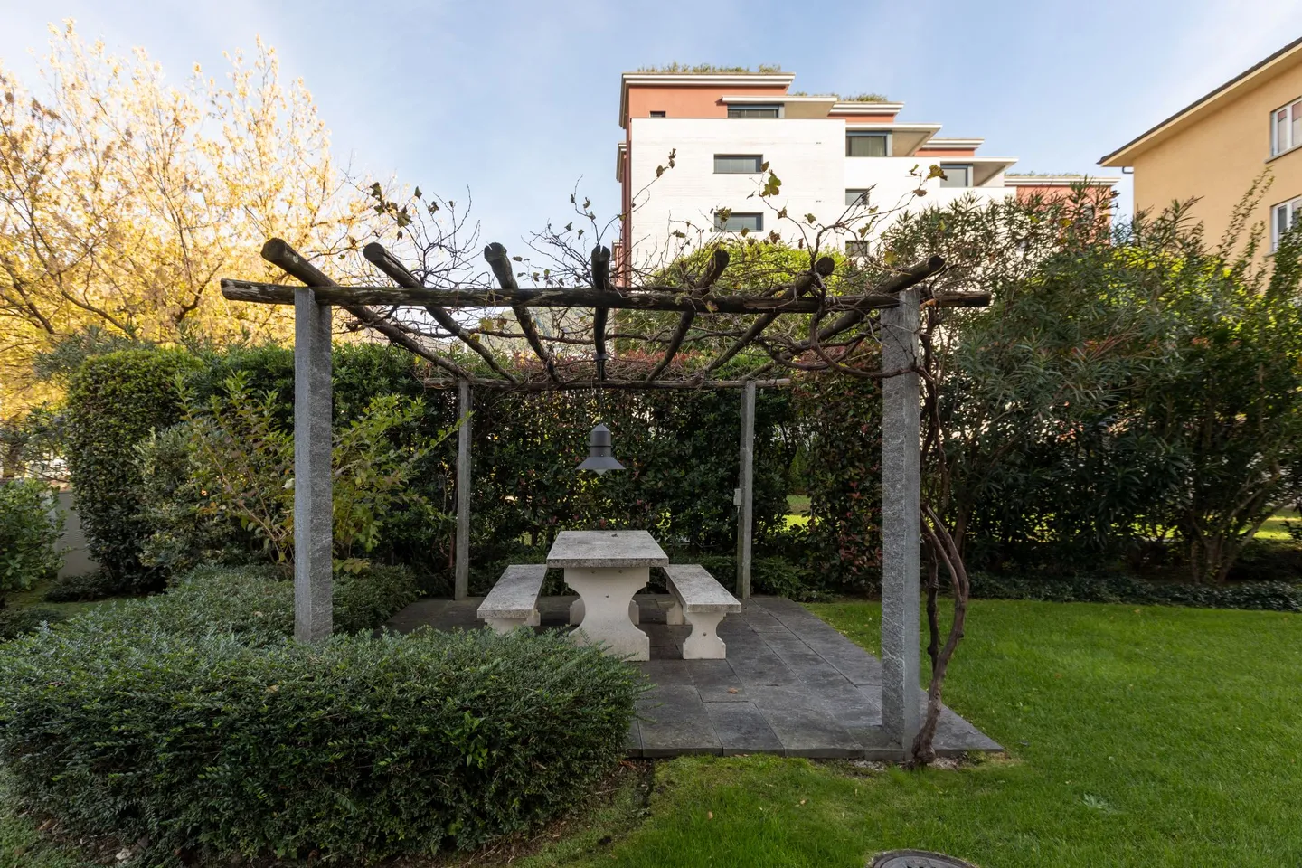 Appartement moderne de 3,5 pièces à louer dans un emplacement central - Photo 3 sur 11