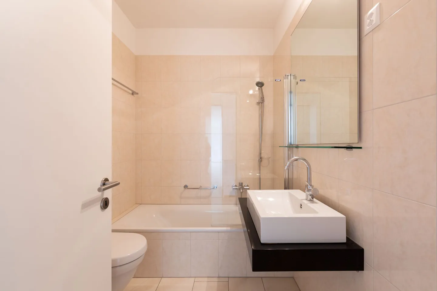 Appartement moderne de 3,5 pièces à louer dans un emplacement central - Photo 7 sur 11