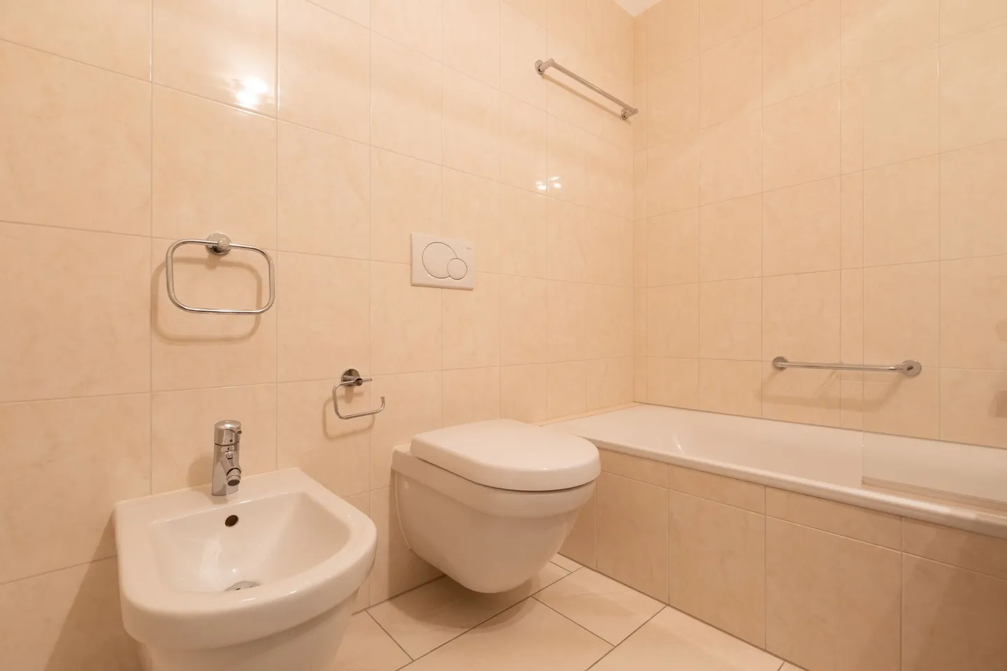 Appartement moderne de 3,5 pièces à louer dans un emplacement central - Photo 8 sur 11