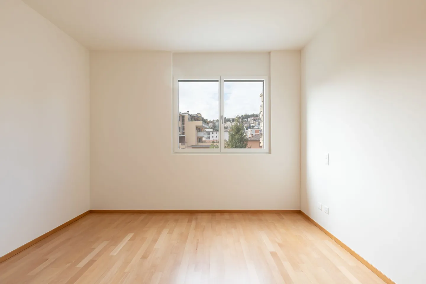 Appartement moderne de 3,5 pièces à louer dans un emplacement central - Photo 9 sur 11