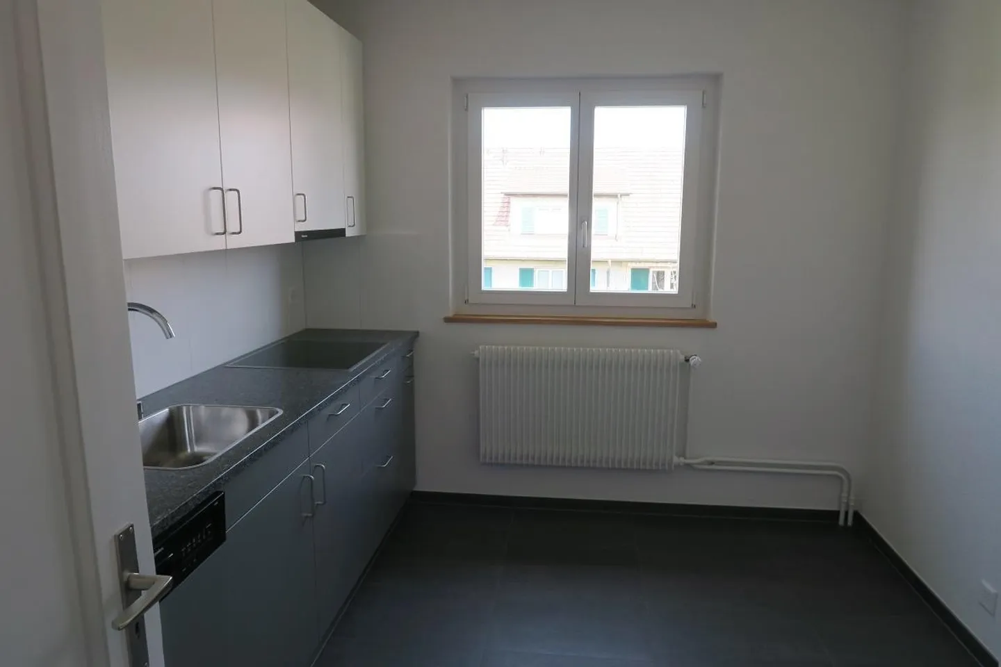 Appartamento mansardato affascinante con vista - Foto 3 di 10