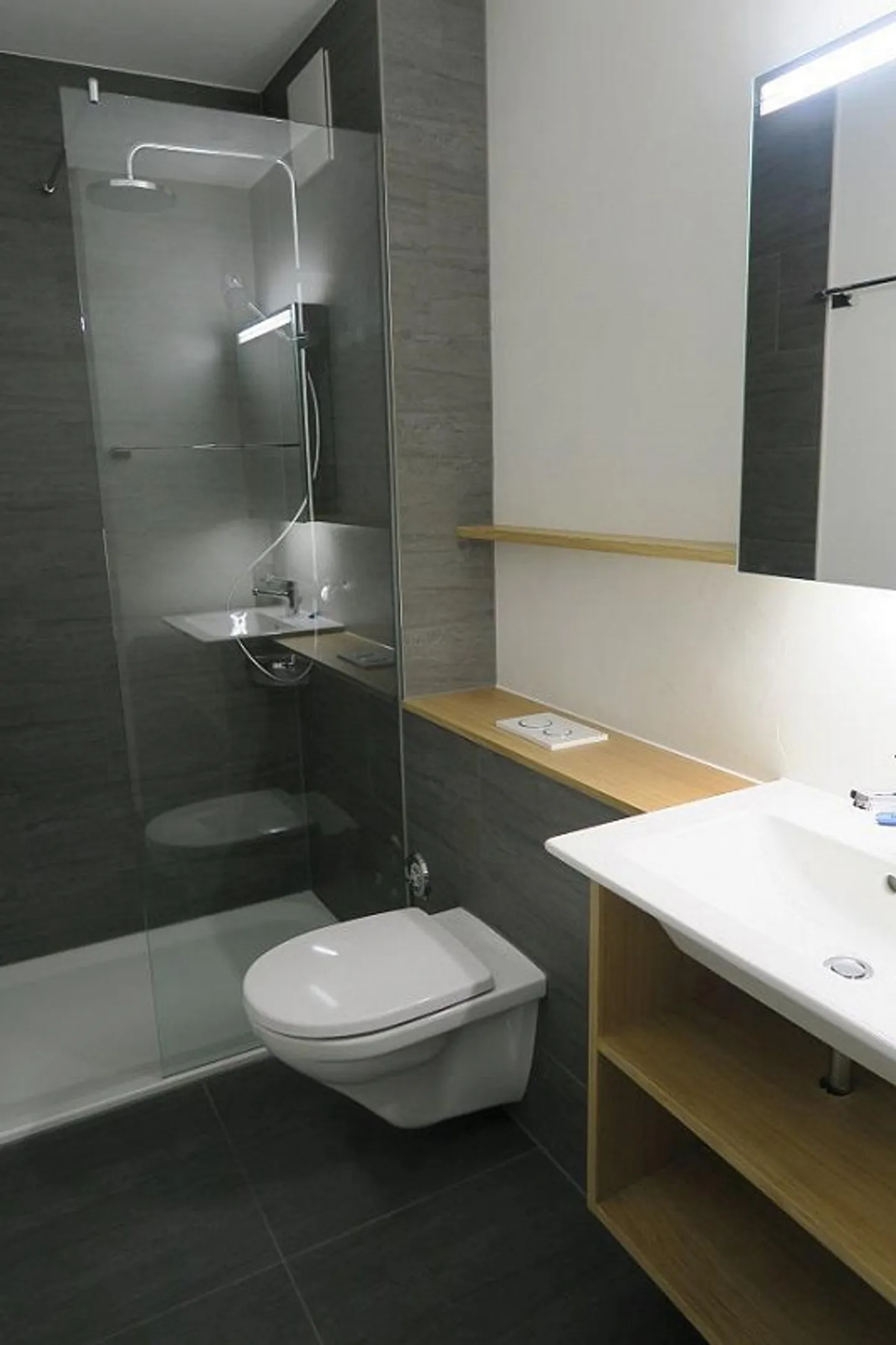 Appartamento mansardato affascinante con vista - Foto 5 di 10