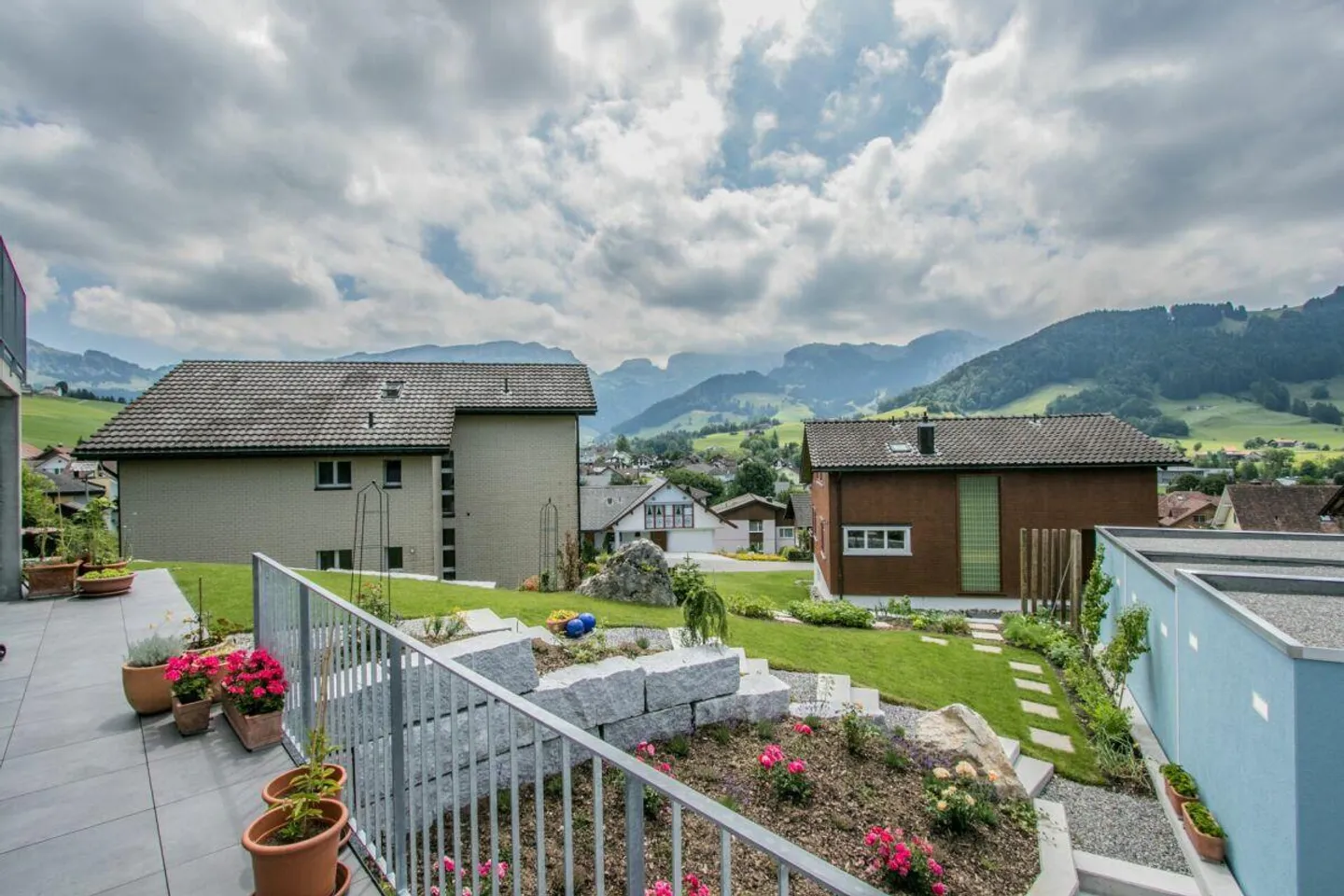 Moderno appartamento giardino maisonette in una posizione panoramica - Foto 1 di 12