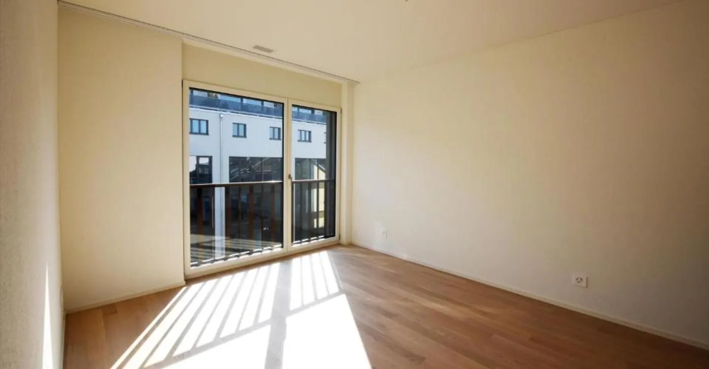 Hinter dem Bahnhof - ganz vorne dabei! - Foto 4 von 5