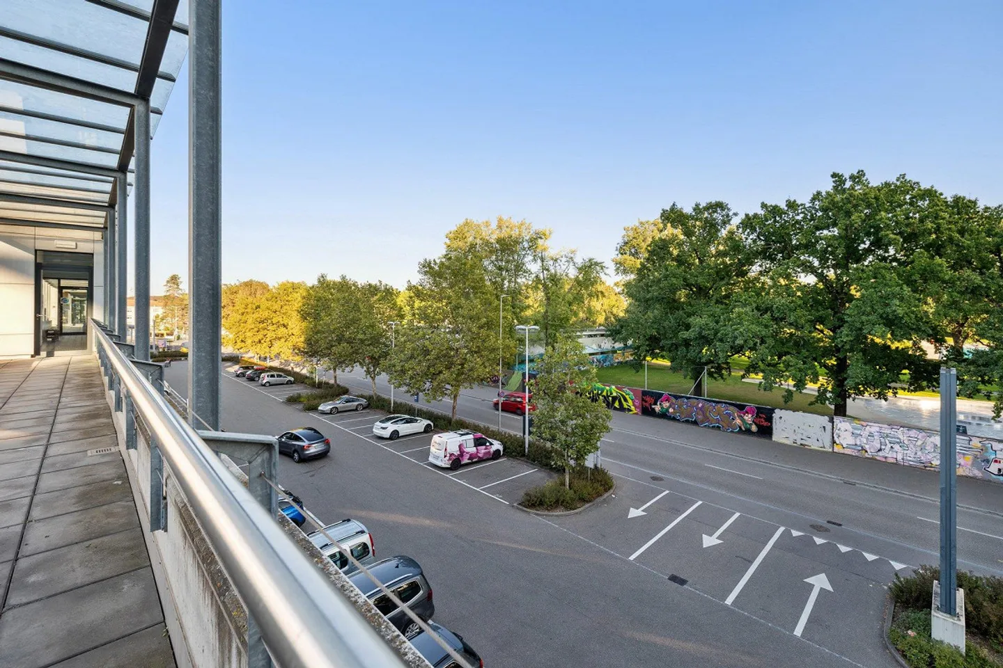 Spazio ufficio ampliato con terrazza generosa - Foto 7 di 8