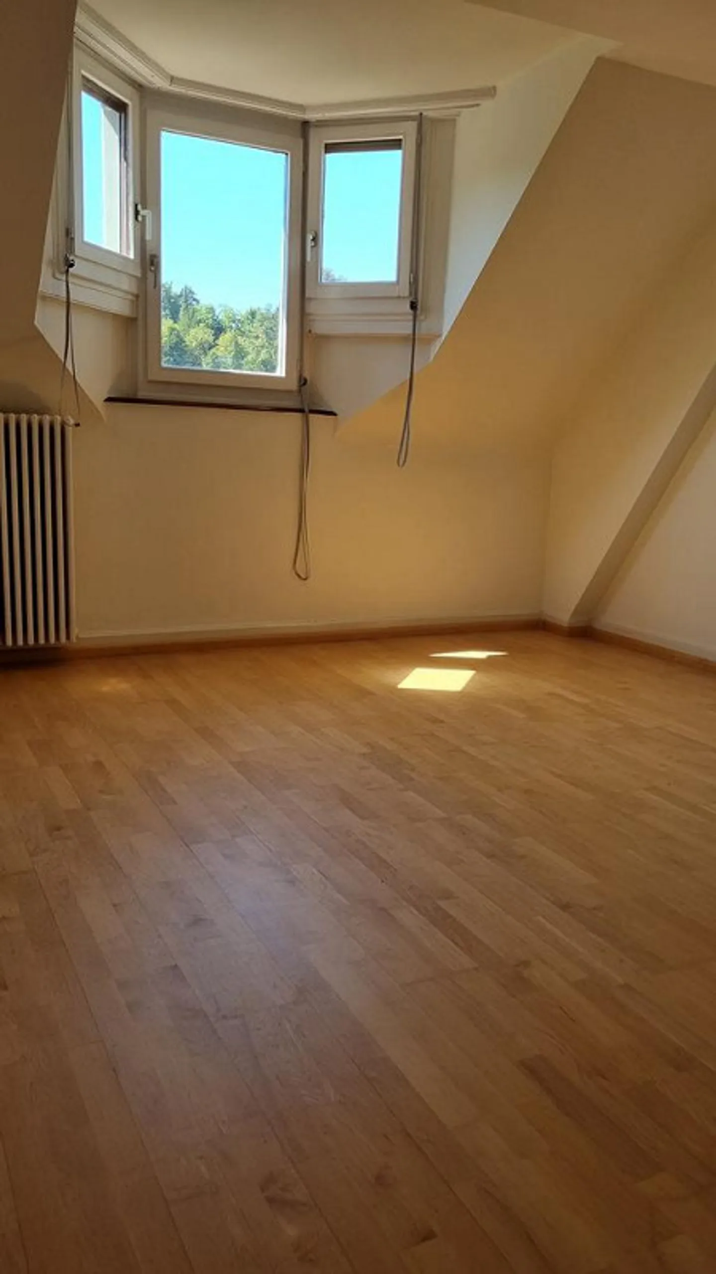 Bright apartment with rooftop terrace for subletting until 31.10.2027 - Photo 8 of 12