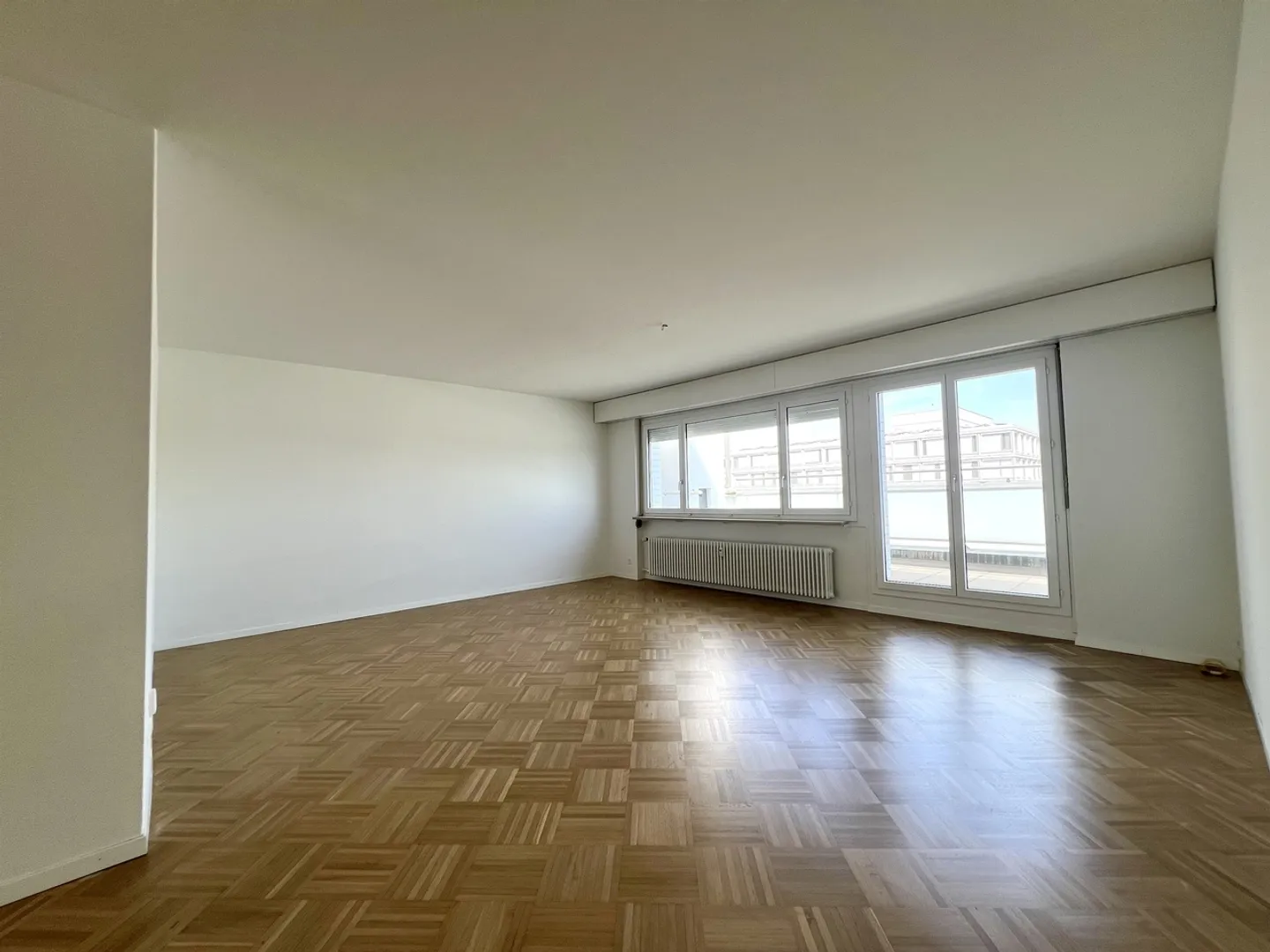 Living with Style - Spacious Penthouse Apartment in the Geissmatt Quarter - Photo 3 of 8