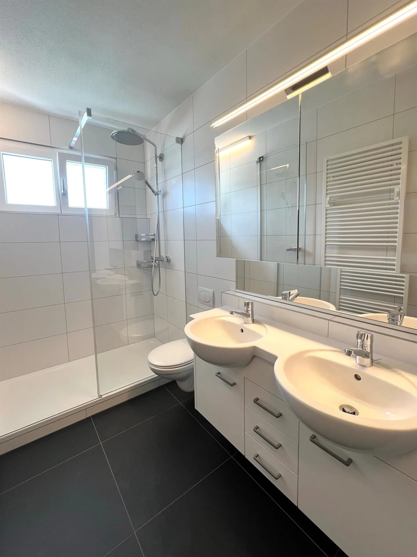 Living with Style - Spacious Penthouse Apartment in the Geissmatt Quarter - Photo 6 of 8