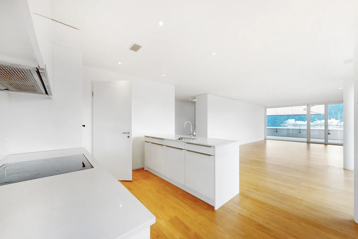 Dream apartment with lake view in Oberägeri - Photo 3 of 10