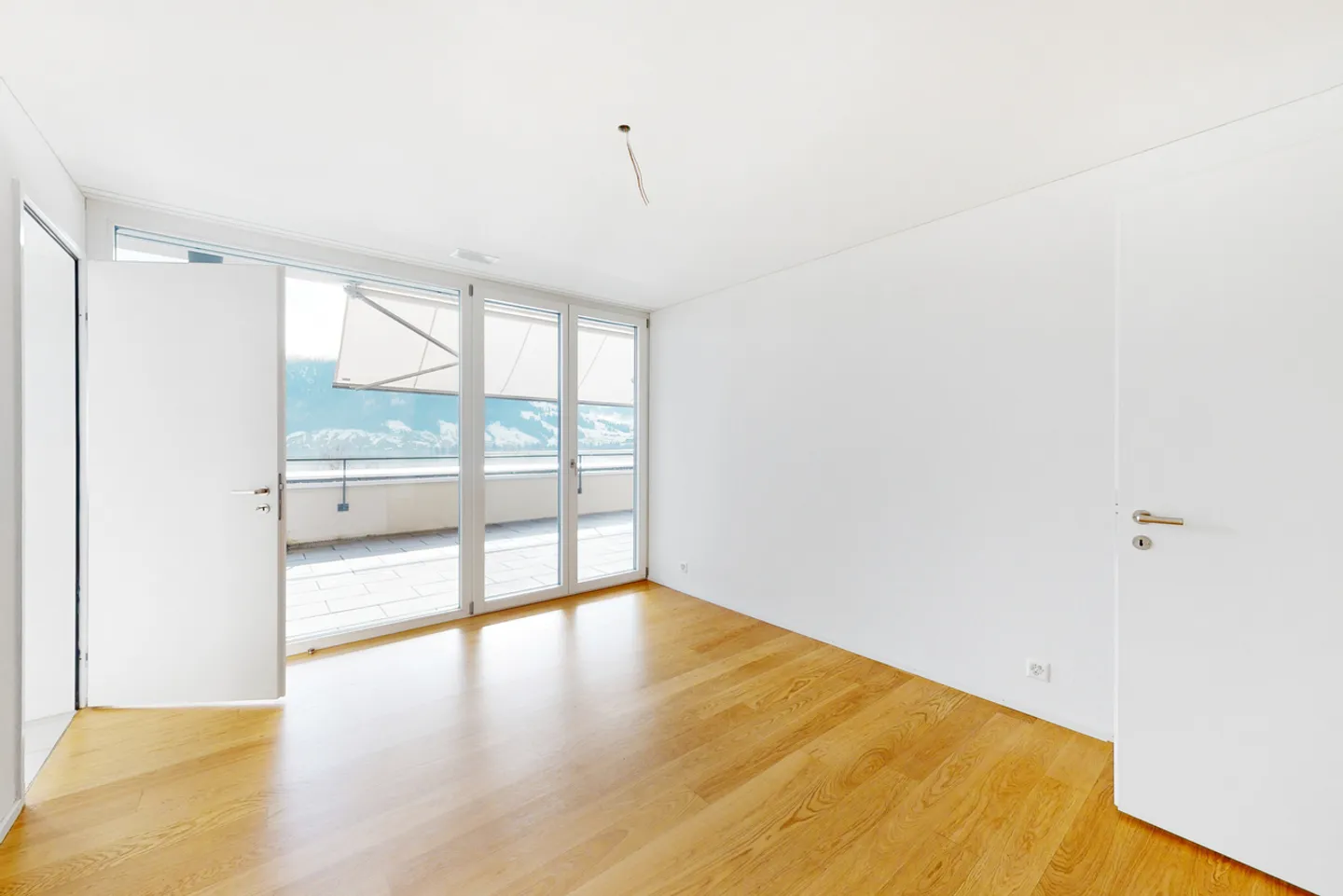 Dream apartment with lake view in Oberägeri - Photo 5 of 10