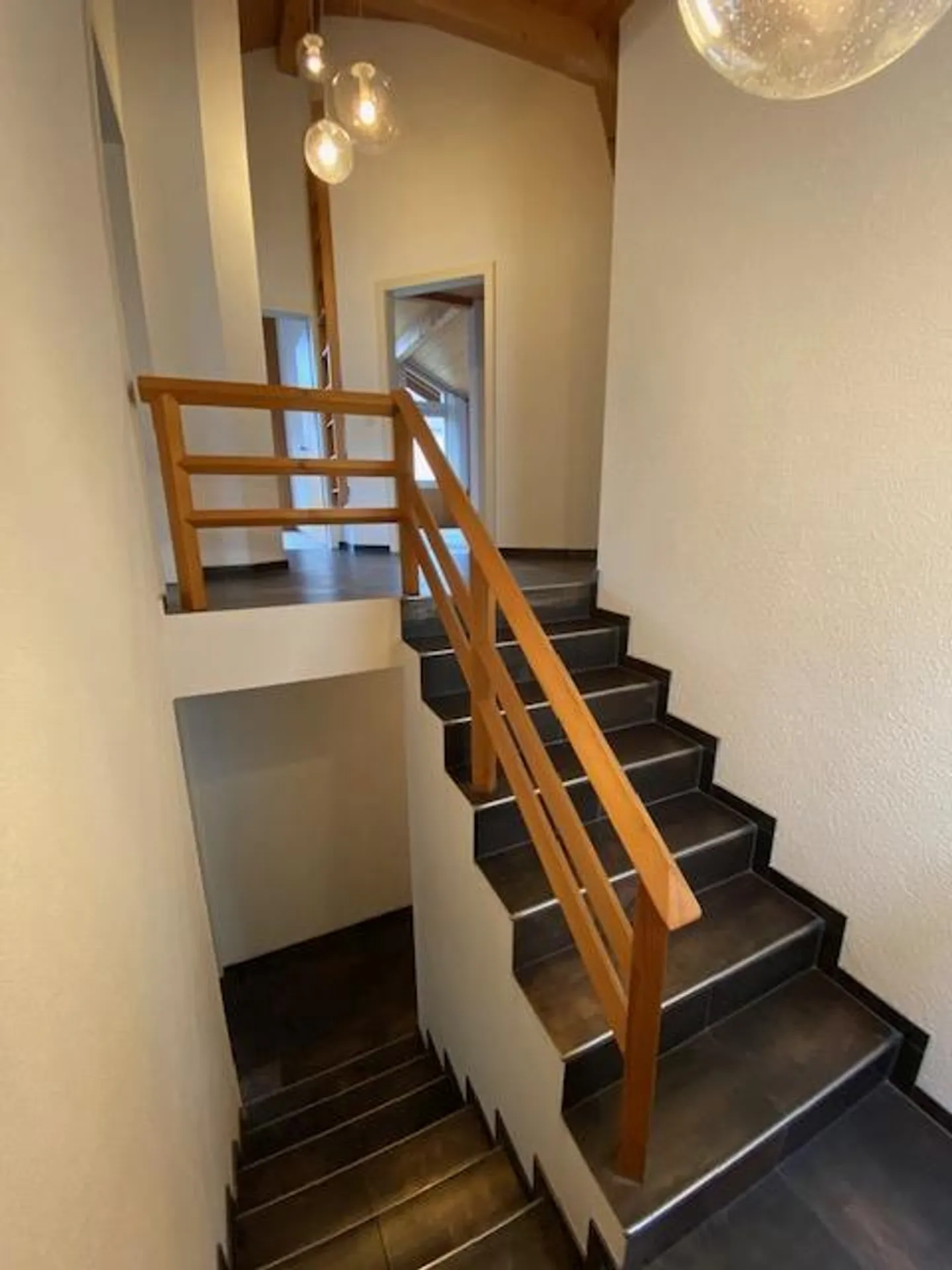 Maison de ville de 6½ pièces au centre d'Unterseen (y compris 2 places de parking) - Photo 24 sur 29