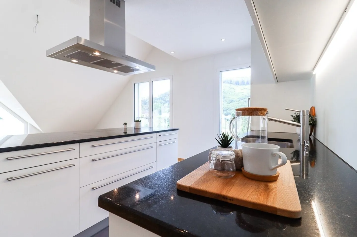 Modern Penthouse Apartment - Photo 11 of 11