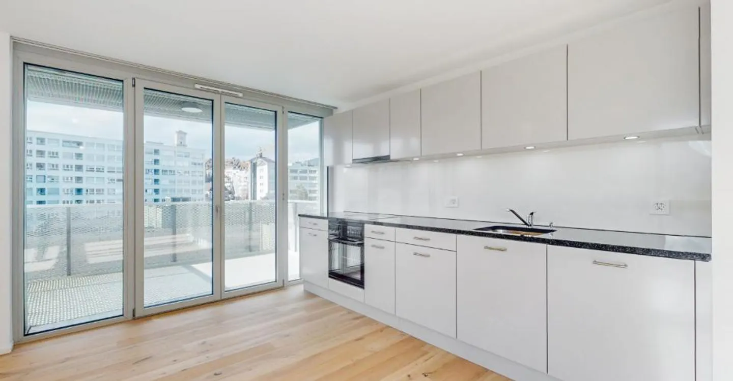 Bright and Friendly Apartment for Family - 1 Month Rent Free - Photo 3 of 8