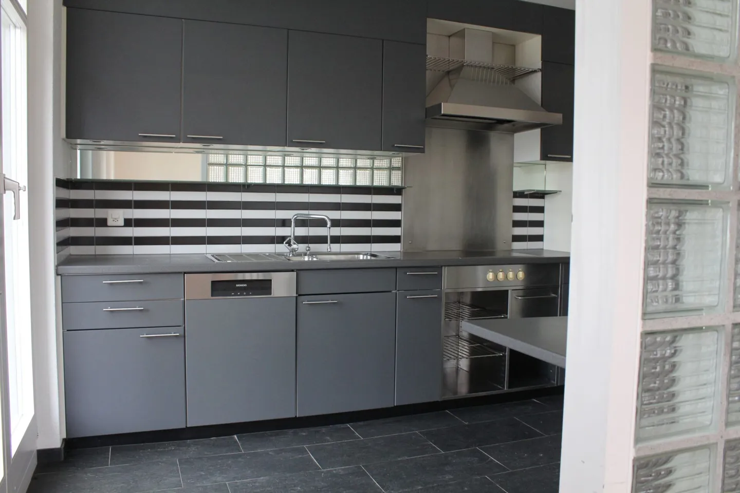 Nel verde, situato centralmente - vivere come in una casa unifamiliare - Foto 2 di 15