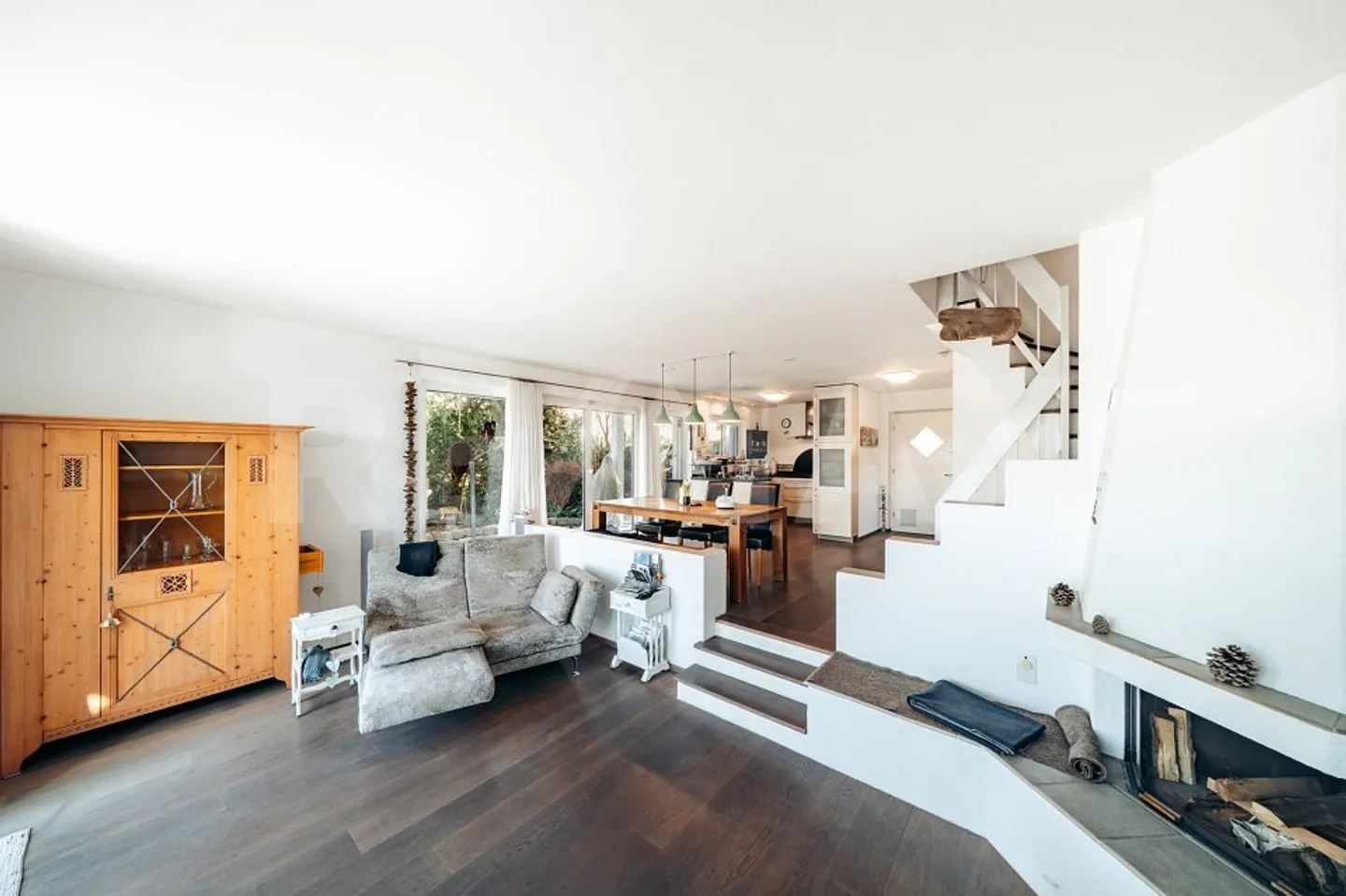 Casa a schiera angolare attraente con vista libera - Foto 4 di 13