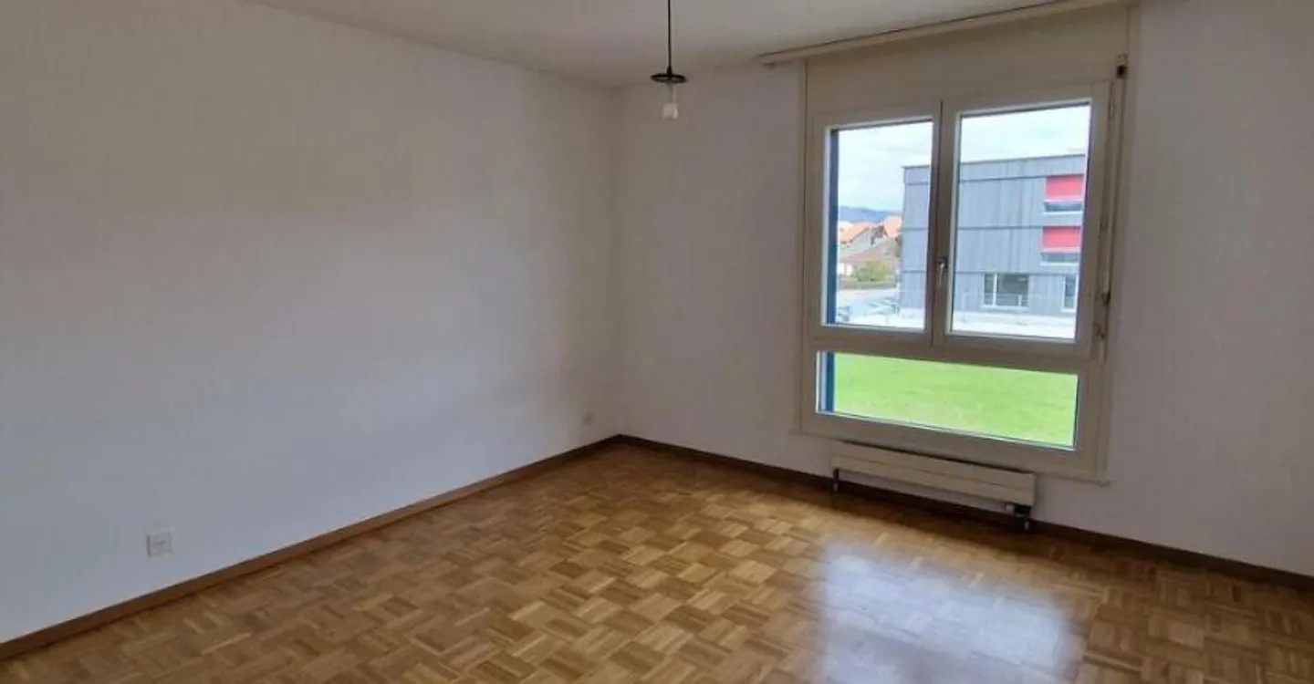 A louer spacieux appartement de 5.5 pièces avec balcon à Rossens - Foto 7 di 11