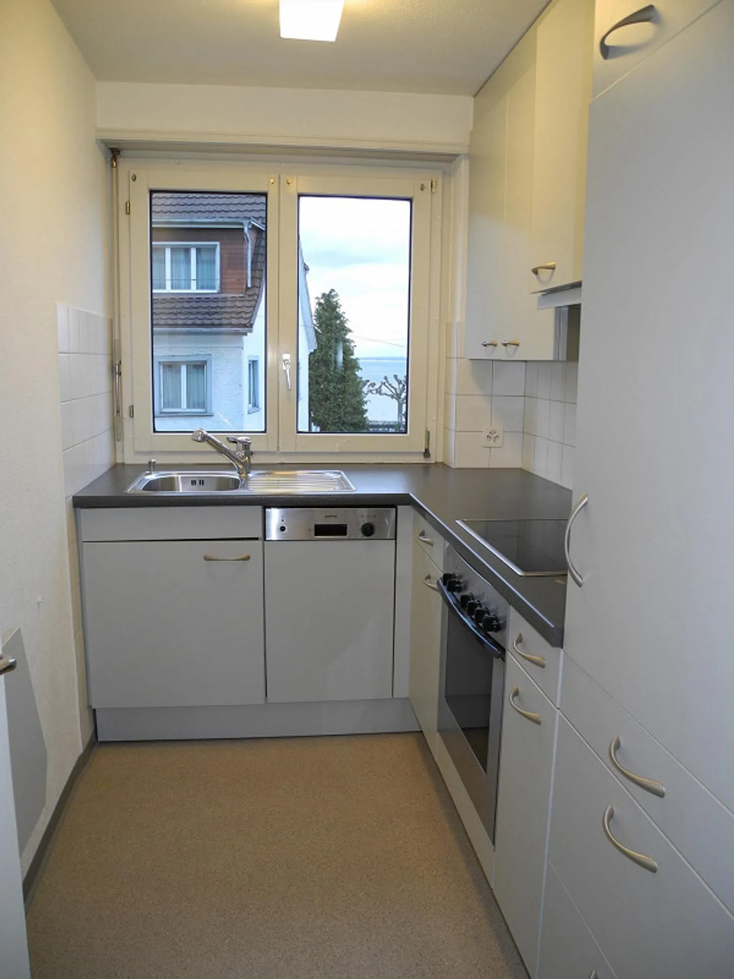 Appartement 2 pièces confortable, situé au centre - Photo 1 sur 7