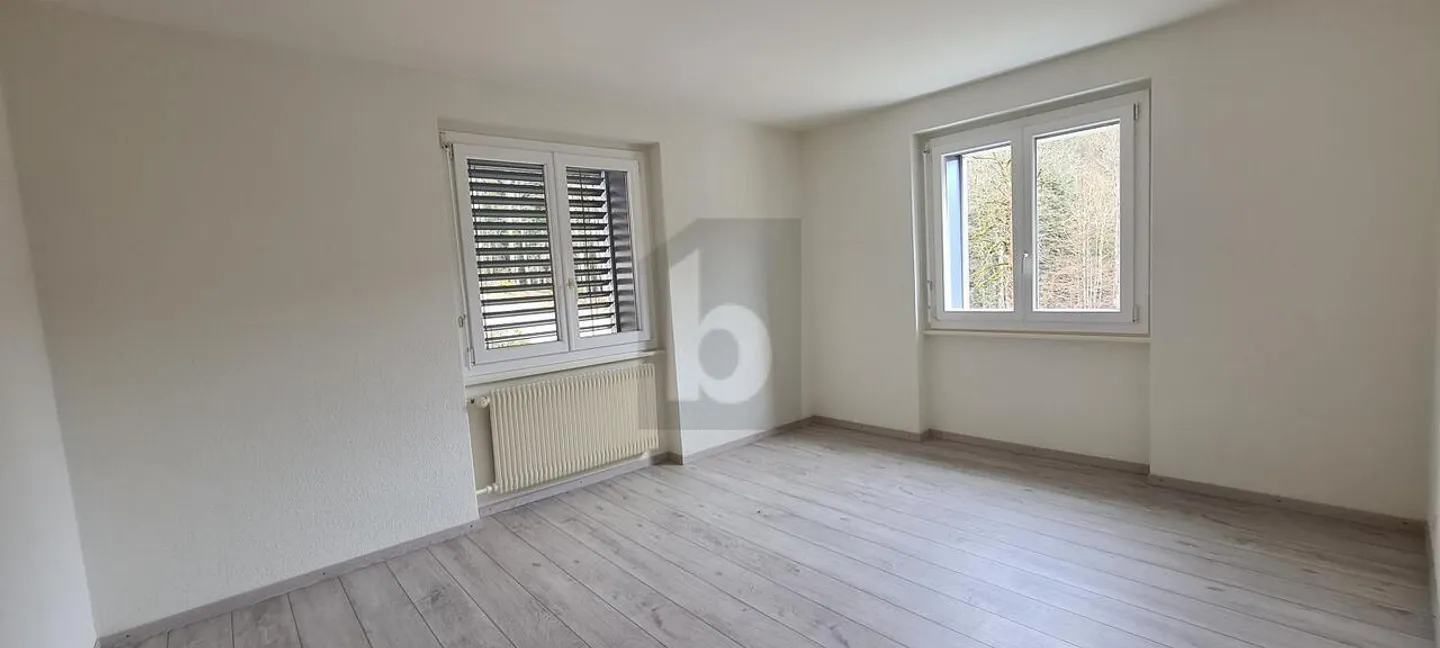 CALM, BRIGHT AND WITH A BEAUTIFUL VIEW - Photo 3 of 6