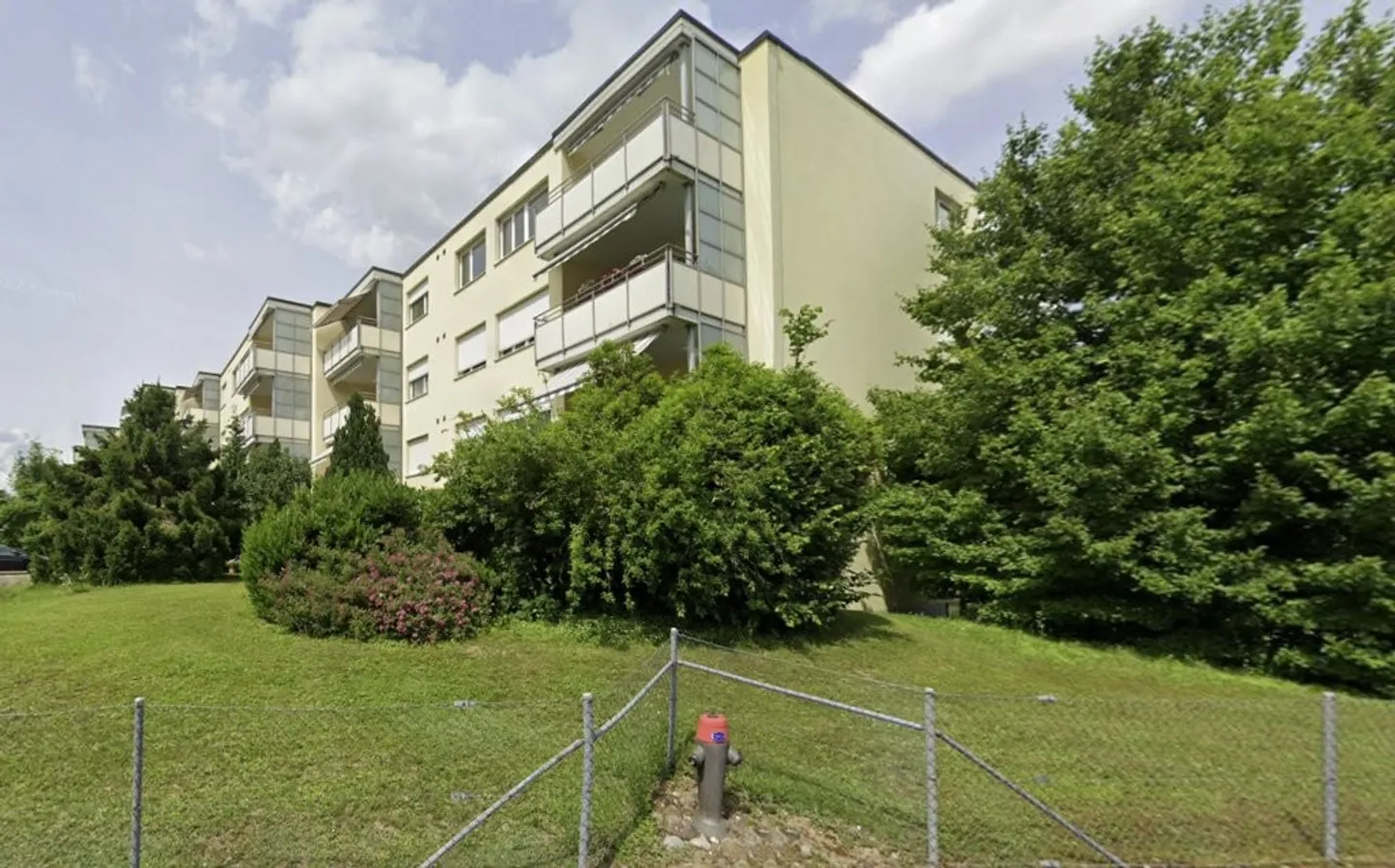 Charmantes Appartement in Niederhasli - Foto 1 von 5