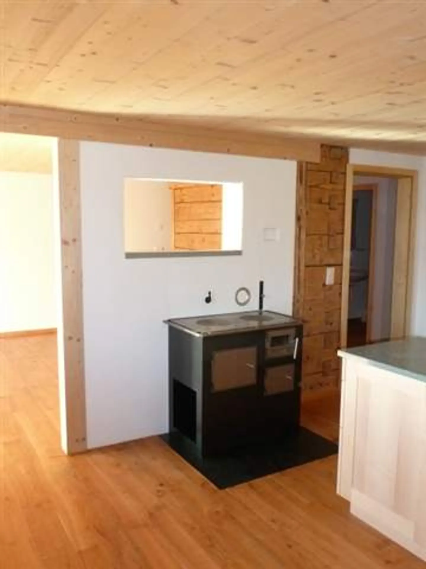 3.5 Apartment Wood is warm - Photo 4 of 6