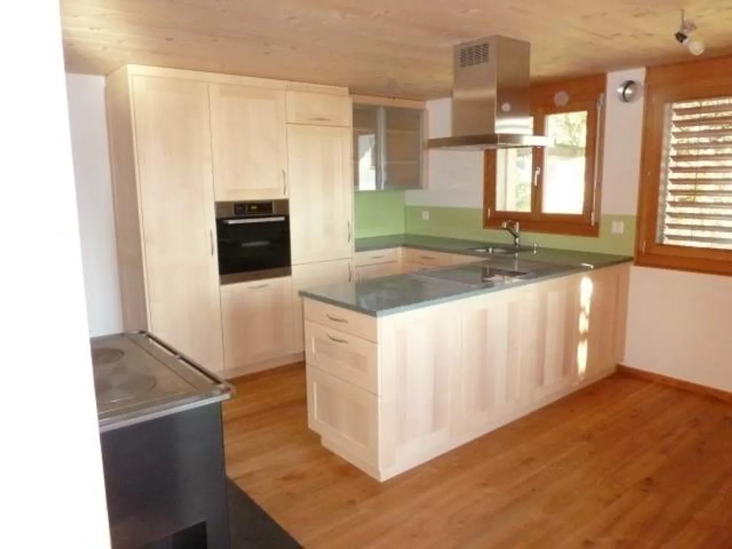 3.5 Apartment Wood is warm - Photo 5 of 6