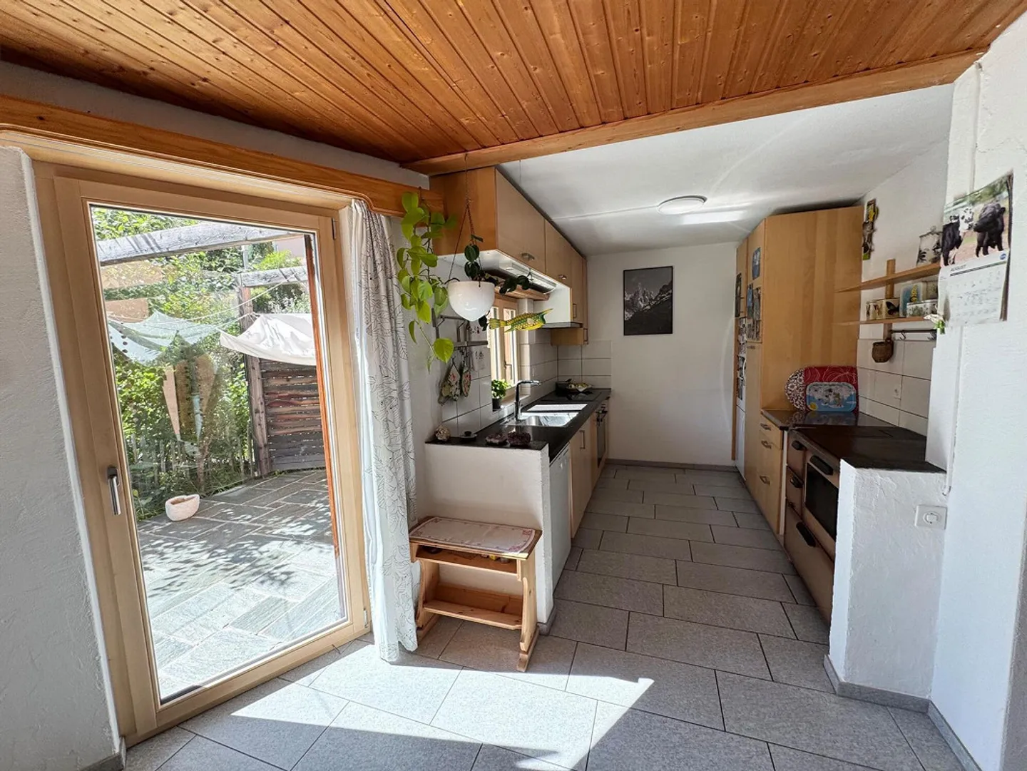 Maison individuelle spacieuse, mitoyenne à Arvins - Photo 5 sur 13