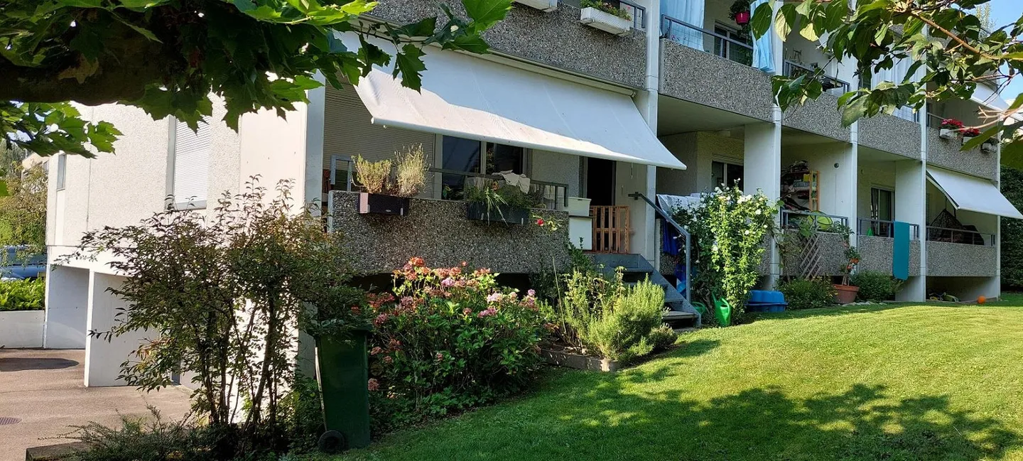 Charming 4.5-room terrace apartment with garden in Baar - Photo 3 of 16