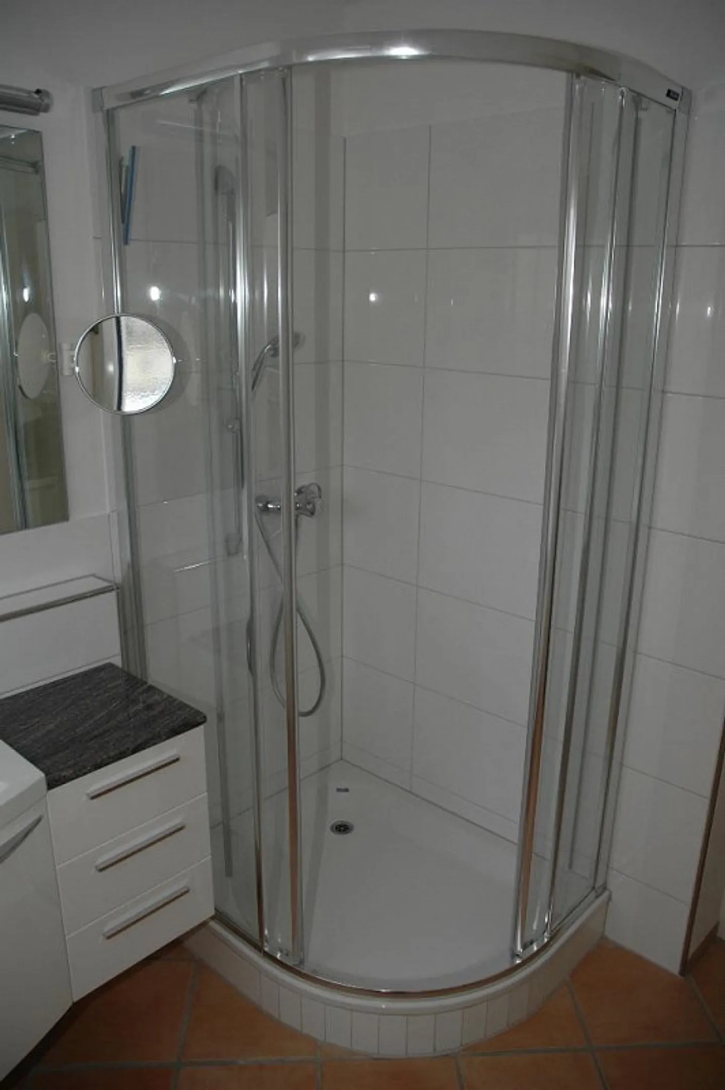 Charming 4.5-room terrace apartment with garden in Baar - Photo 12 of 16