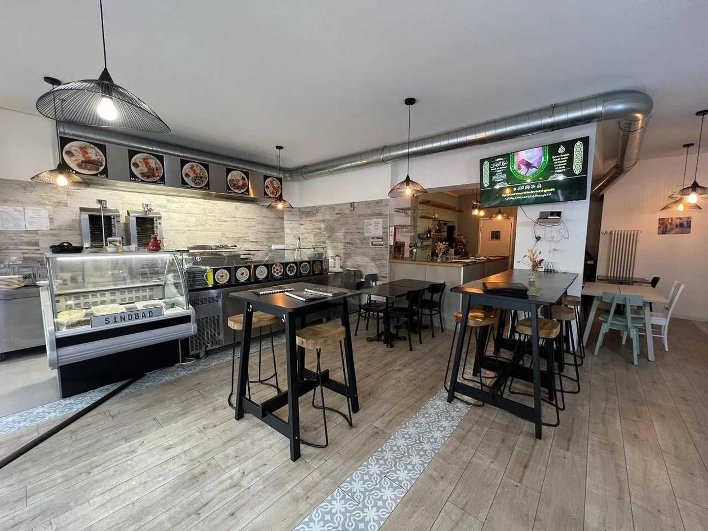 MAGNIFICENT LOCATION AT THE ENTRANCE OF ST-JEAN - Photo 1 of 5