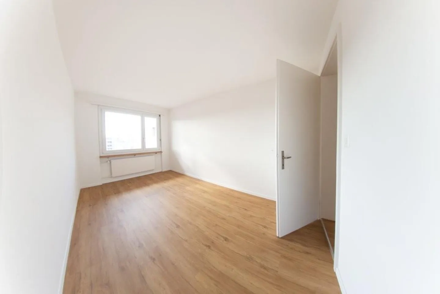 Appartement confortable de 4,5 pièces dans un emplacement pratique - Photo 5 sur 12