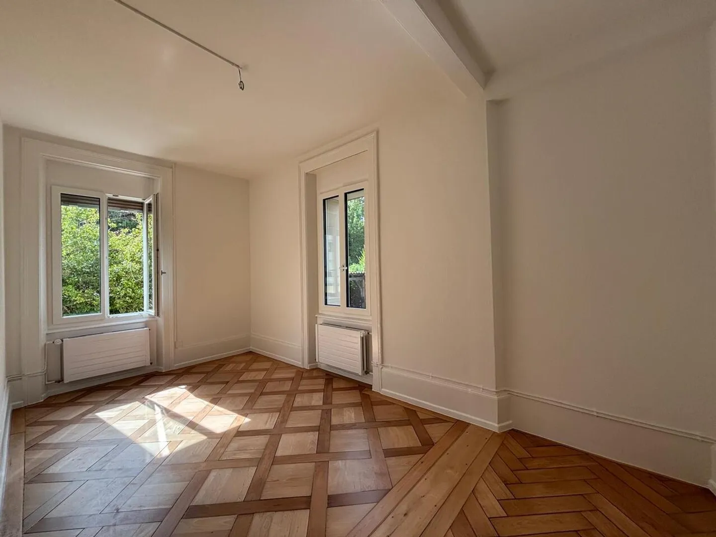 Incantevole appartamento ristrutturato di 3 locali in Nelkenstrasse 4, Bienne - Foto 2 di 7