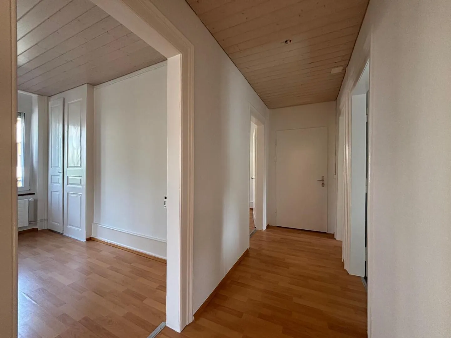 Incantevole appartamento ristrutturato di 3 locali in Nelkenstrasse 4, Bienne - Foto 3 di 7