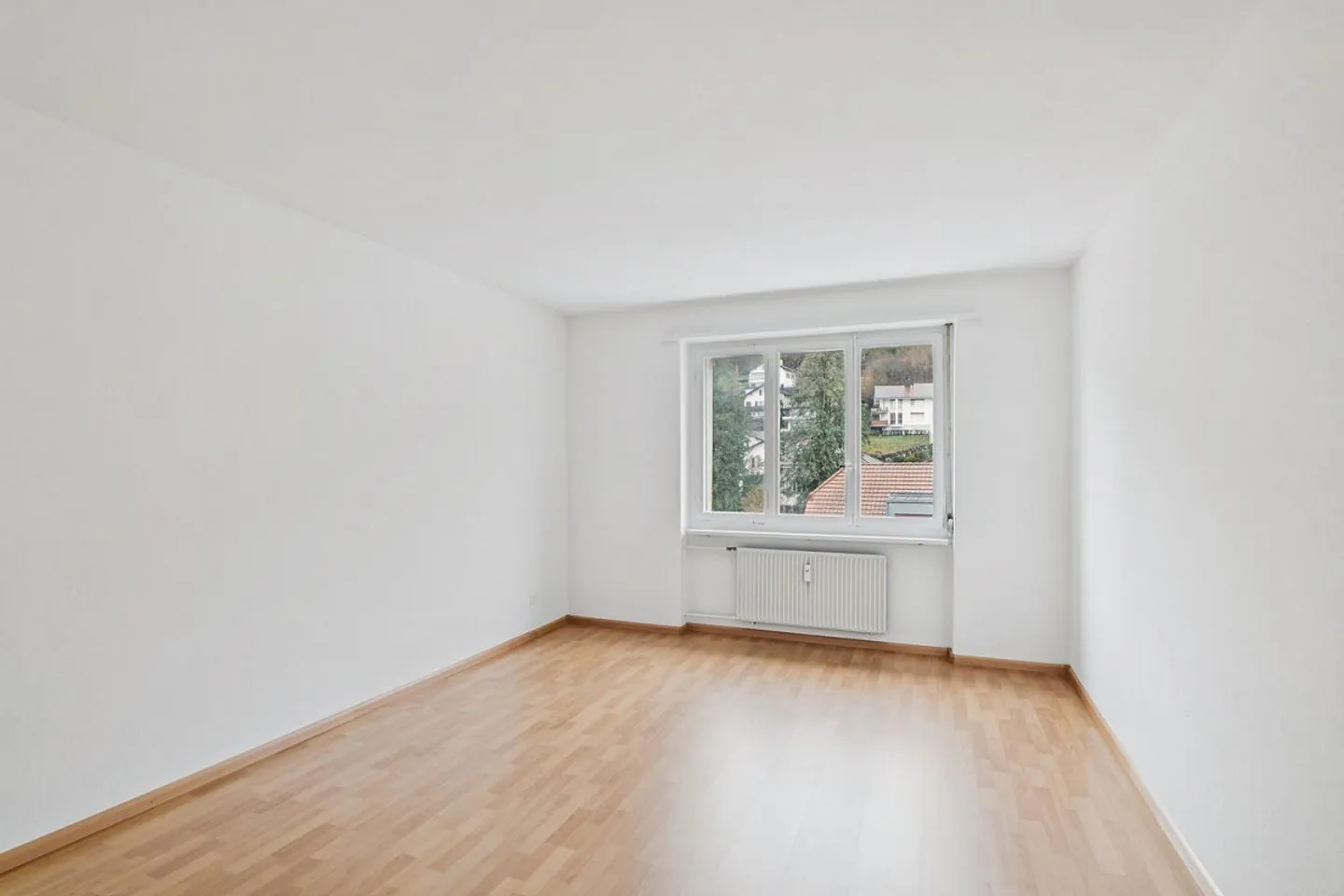 Trasferisciti ora - appartamento appena ristrutturato - tranquillo, verde e centrale - Foto 3 di 10