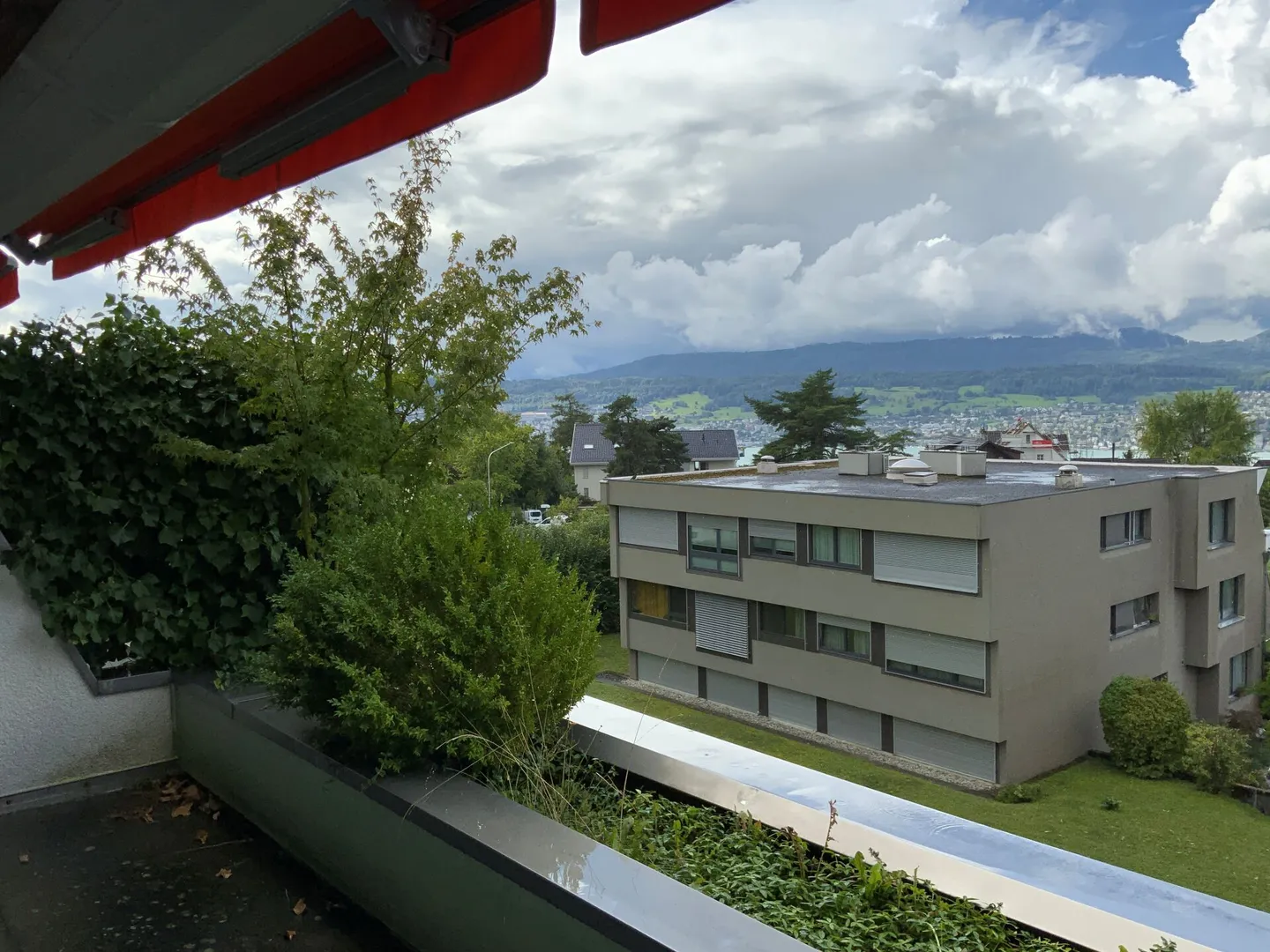 Attico 2.5 Stanze con Vista Lago e Montagna Non Ostacolata - Foto 4 di 26