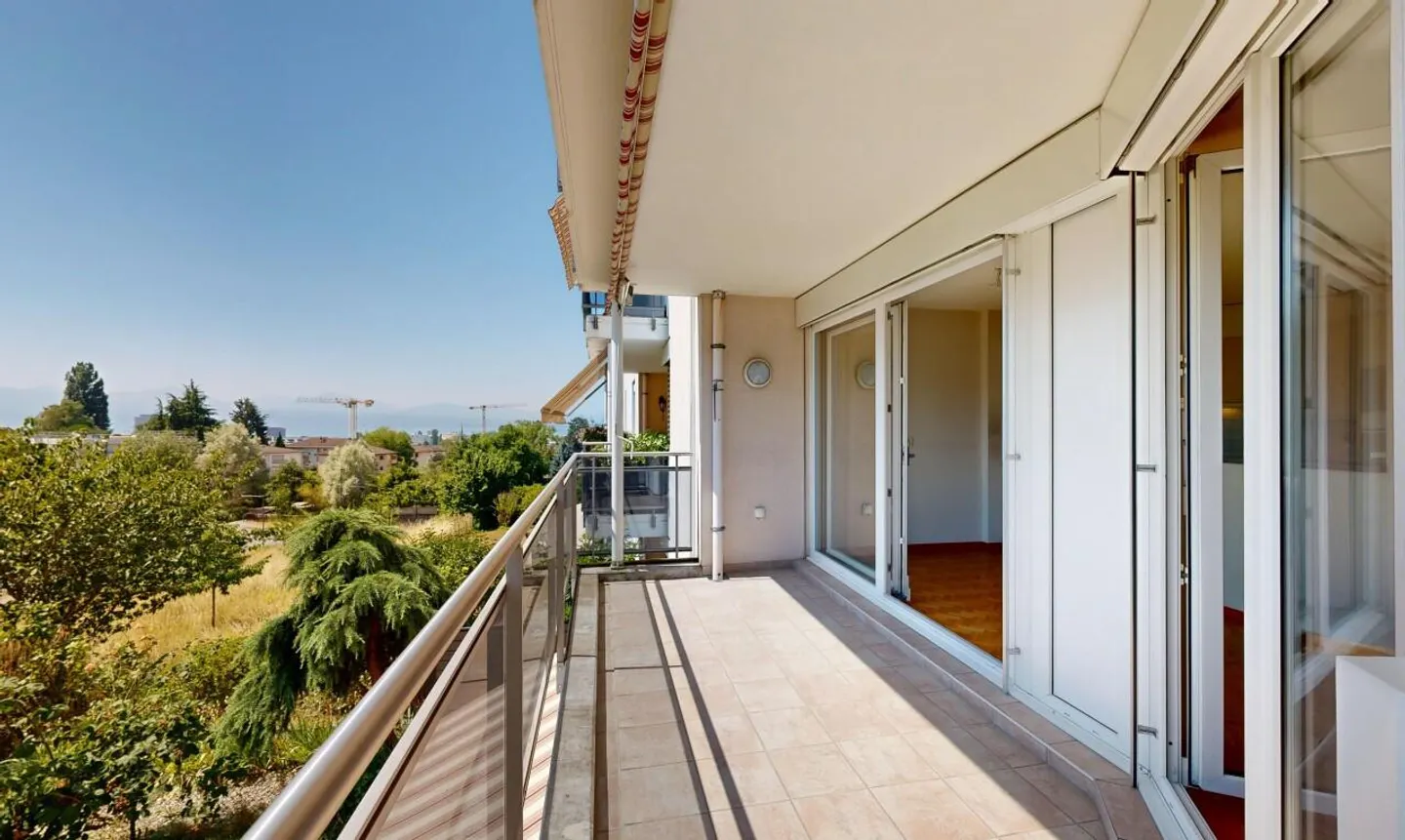 Ampio appartamento 4.5 locali a Prilly - Foto 1 di 11