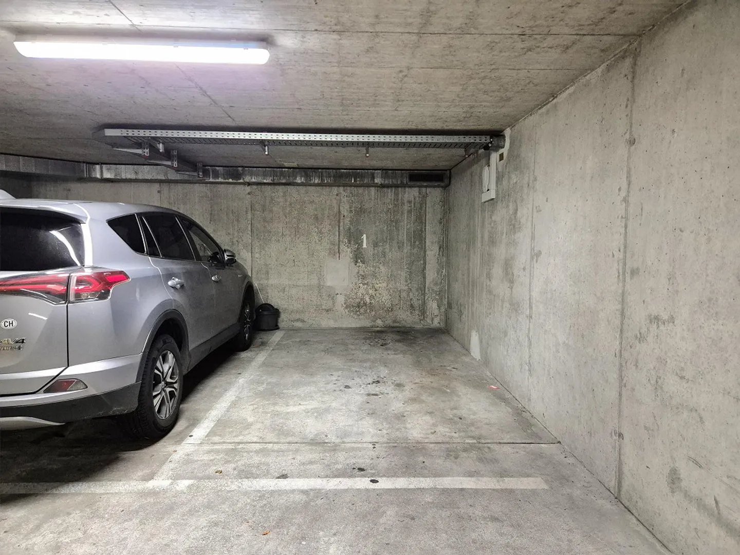 Posto auto in affitto - Foto 2 di 2